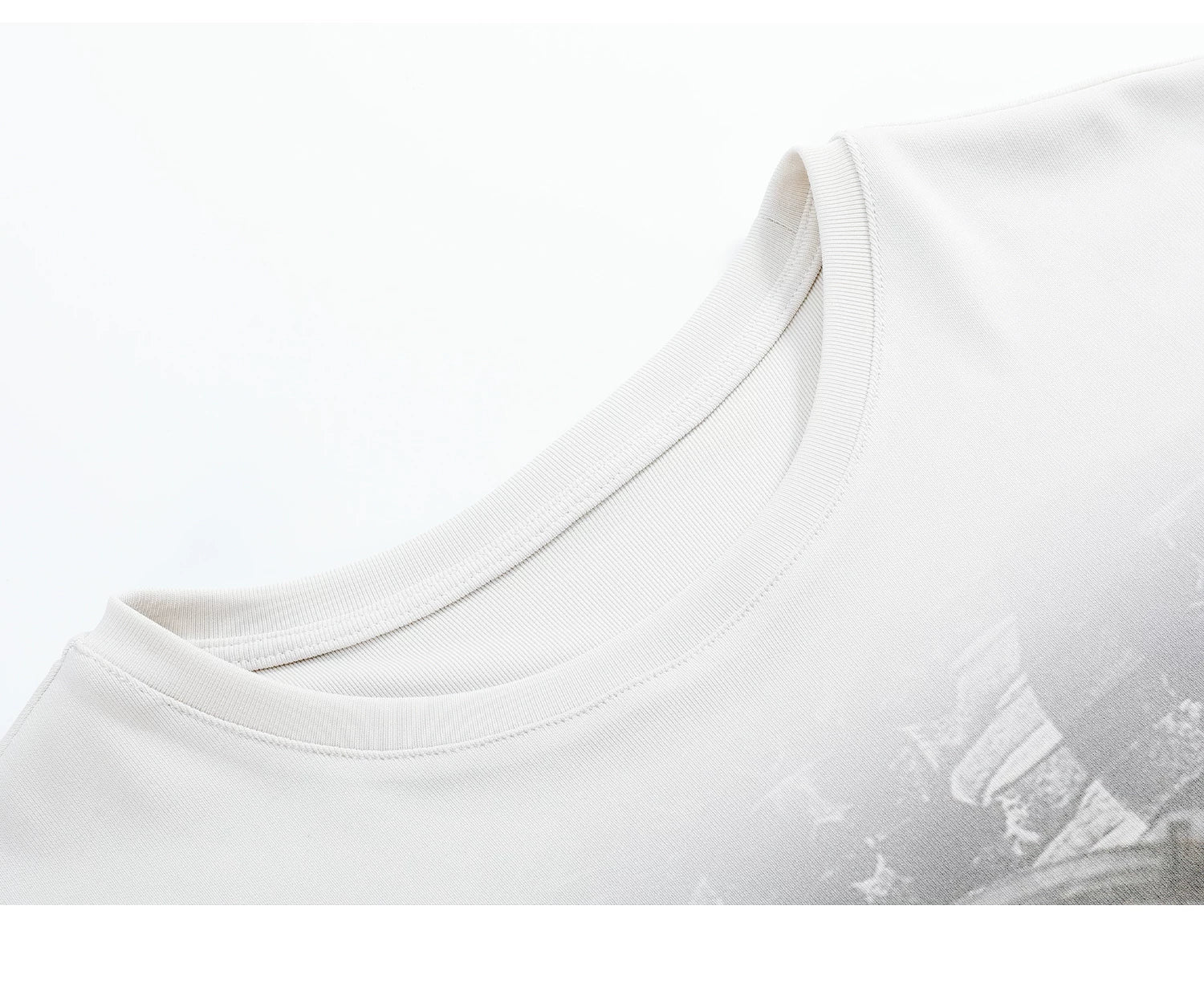No E Mosen Digital Print Front Shoulder Casual Tee