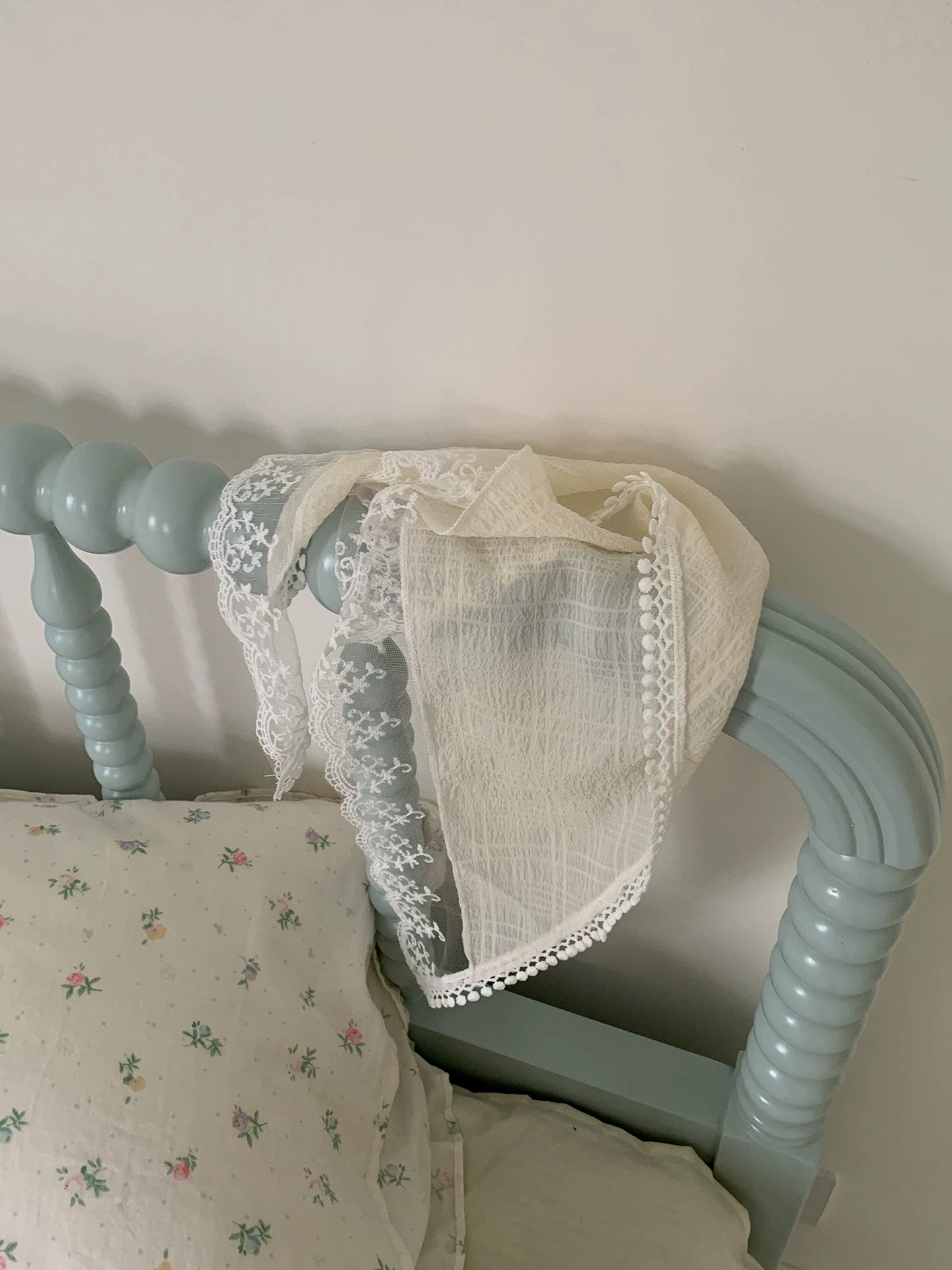 KANO Triangle Headscarf Lace Idyllic Headdress