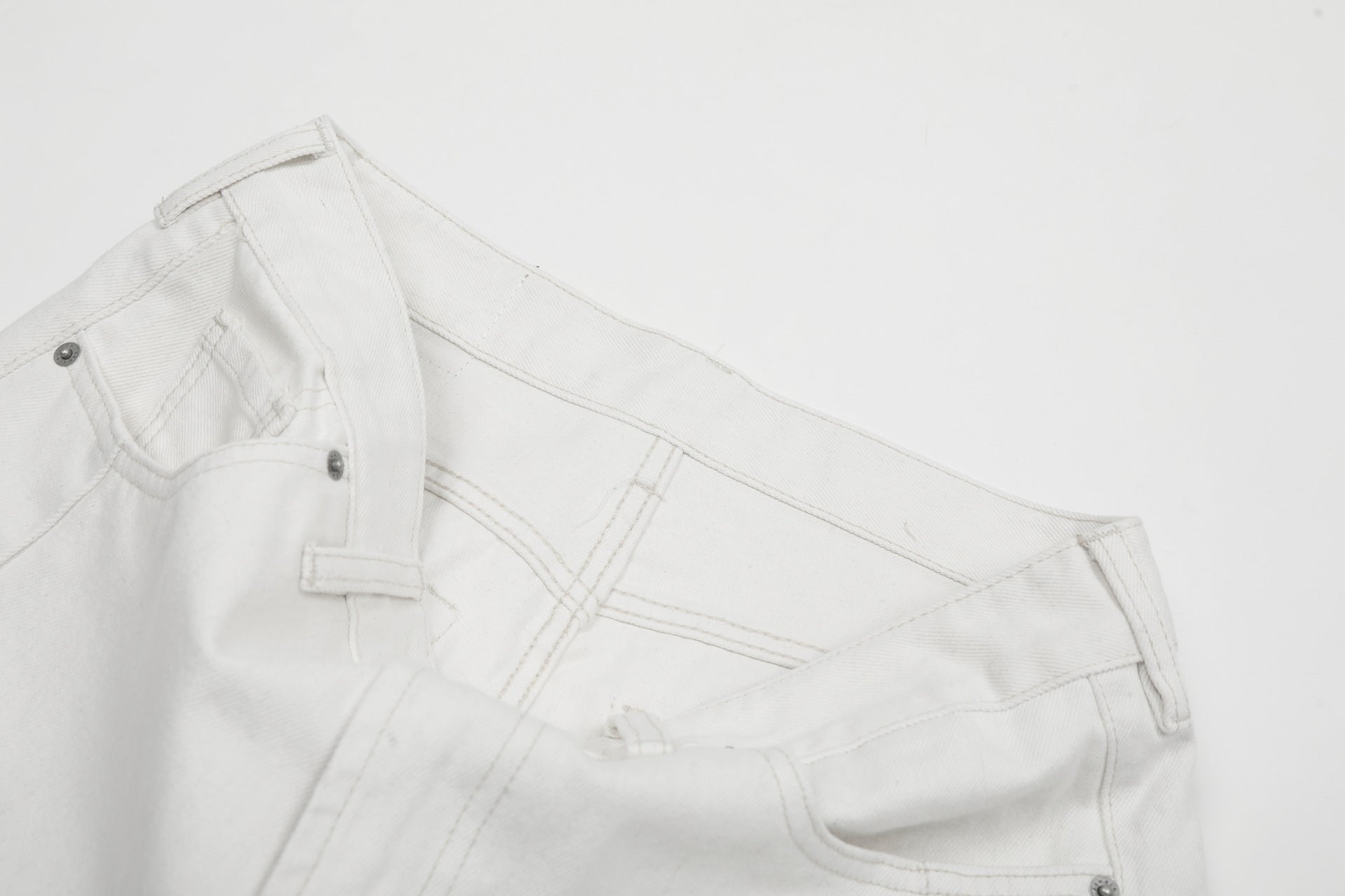 11KN 2025 high street stitching pleated white scimitar wide-leg jeans