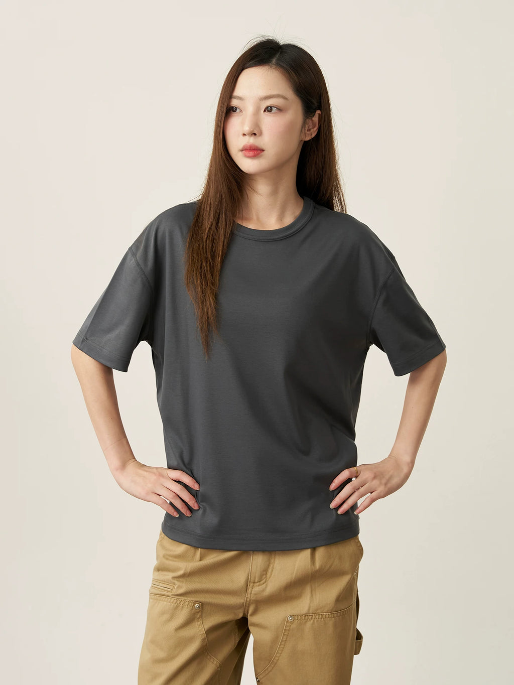 GOODLIVEABLE Small Neckline Casual Versatile Tee