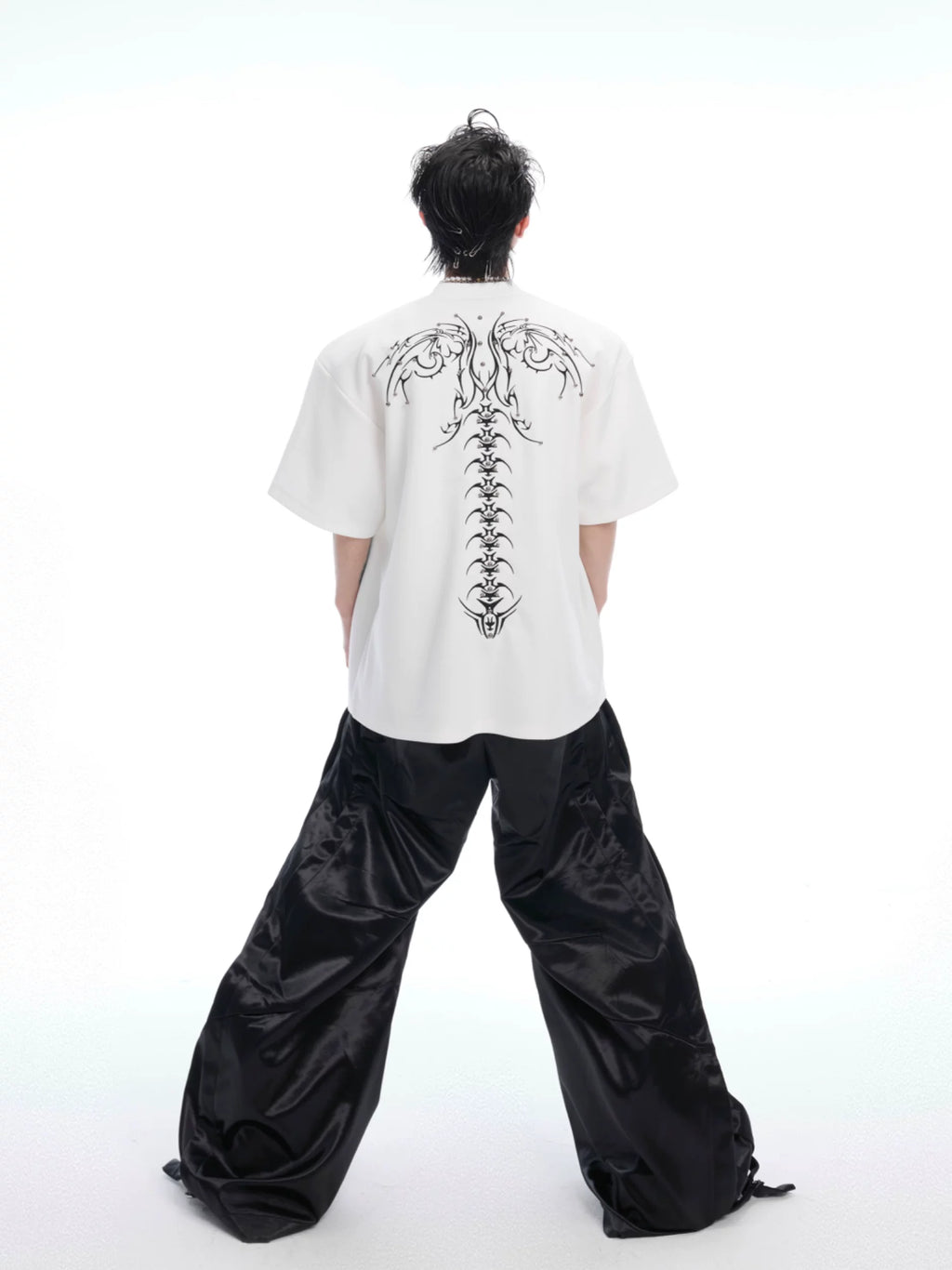 ArguECulturE Spine Embroidery Loose Crew Neck Tee