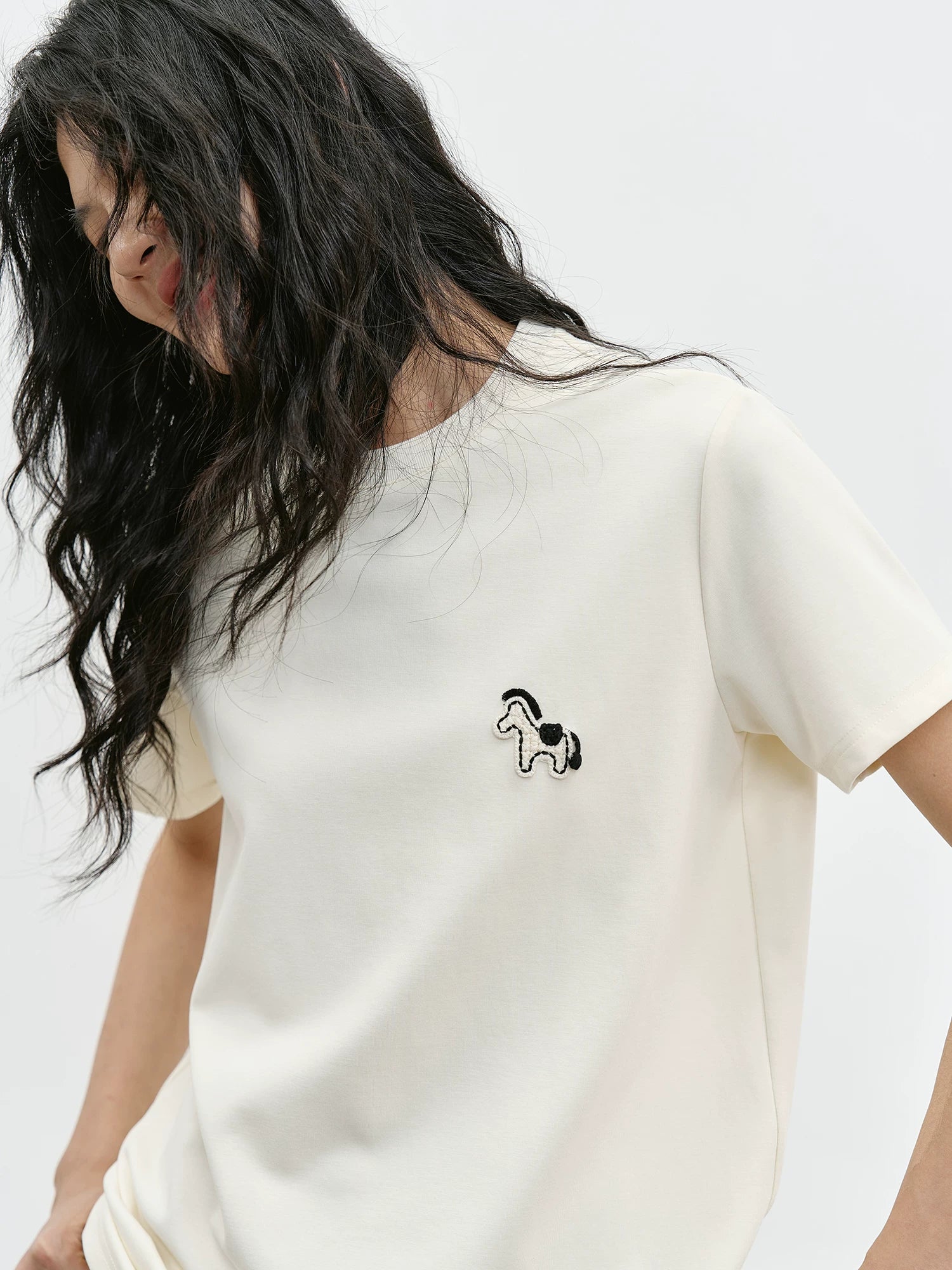EIGHTHMONTH Loose and Thin Casual Tee