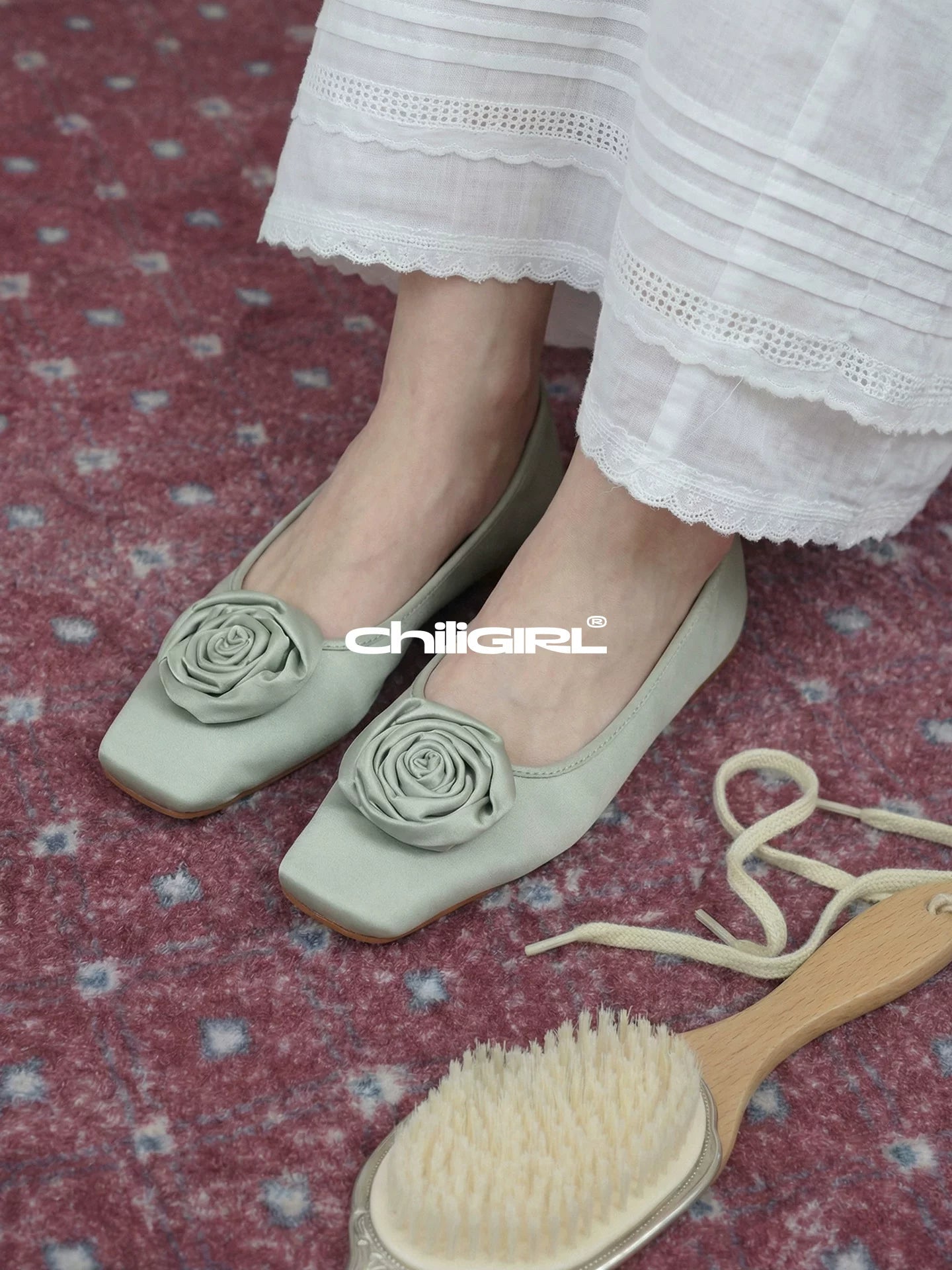 CHILIGIRL Flat Bottom Square Head Flower Decorative Single Shoes