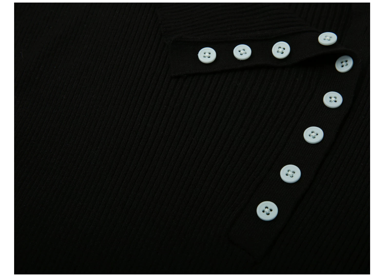 EIGHTHMONTH Contrasting Buttons Slim Slim Long Sleeves
