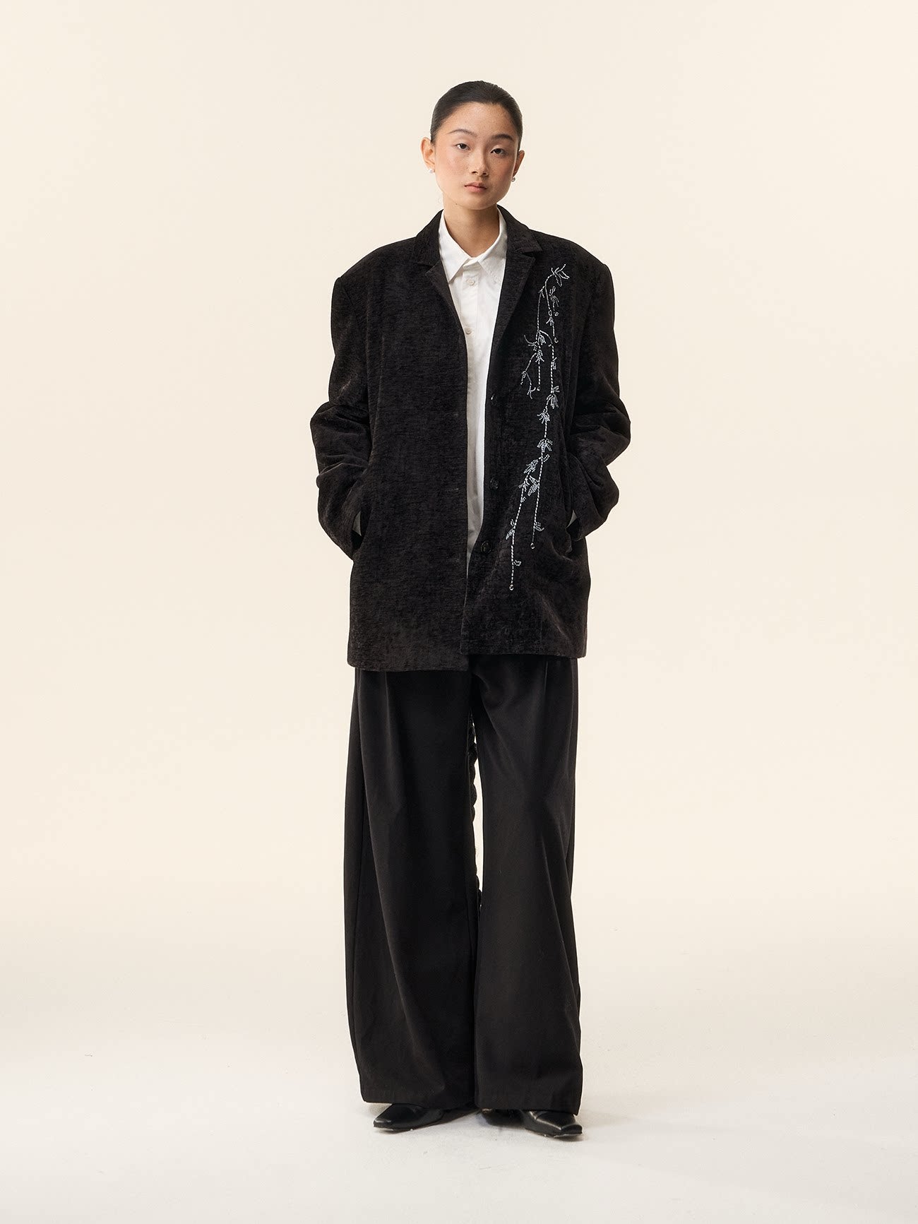 LOUMUTAKU Floral Handmade Beaded Velvet Blazer