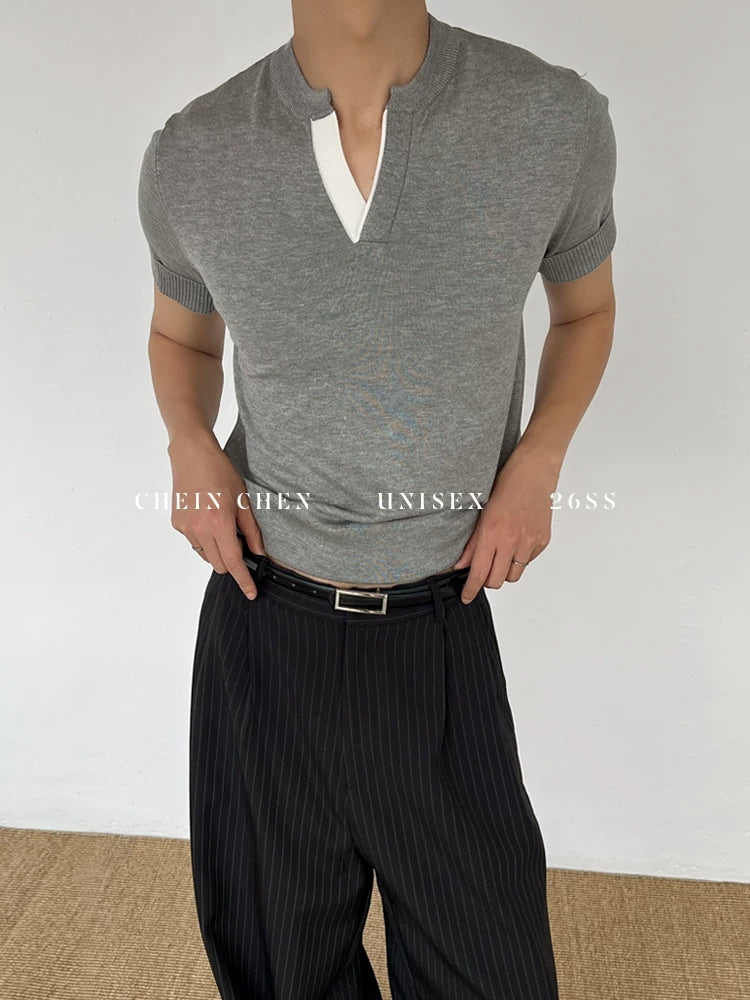 Chein Minimalist Contrasting Color V-neck Knitted Tee