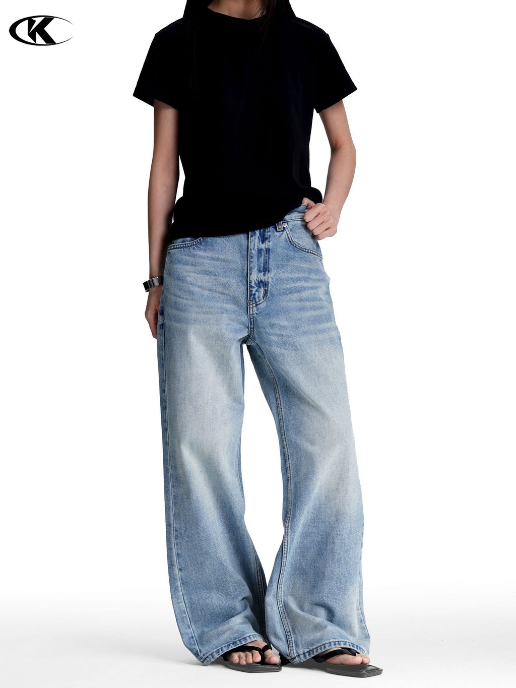 11KN Loose Cat Whisker Textured Straight Jeans