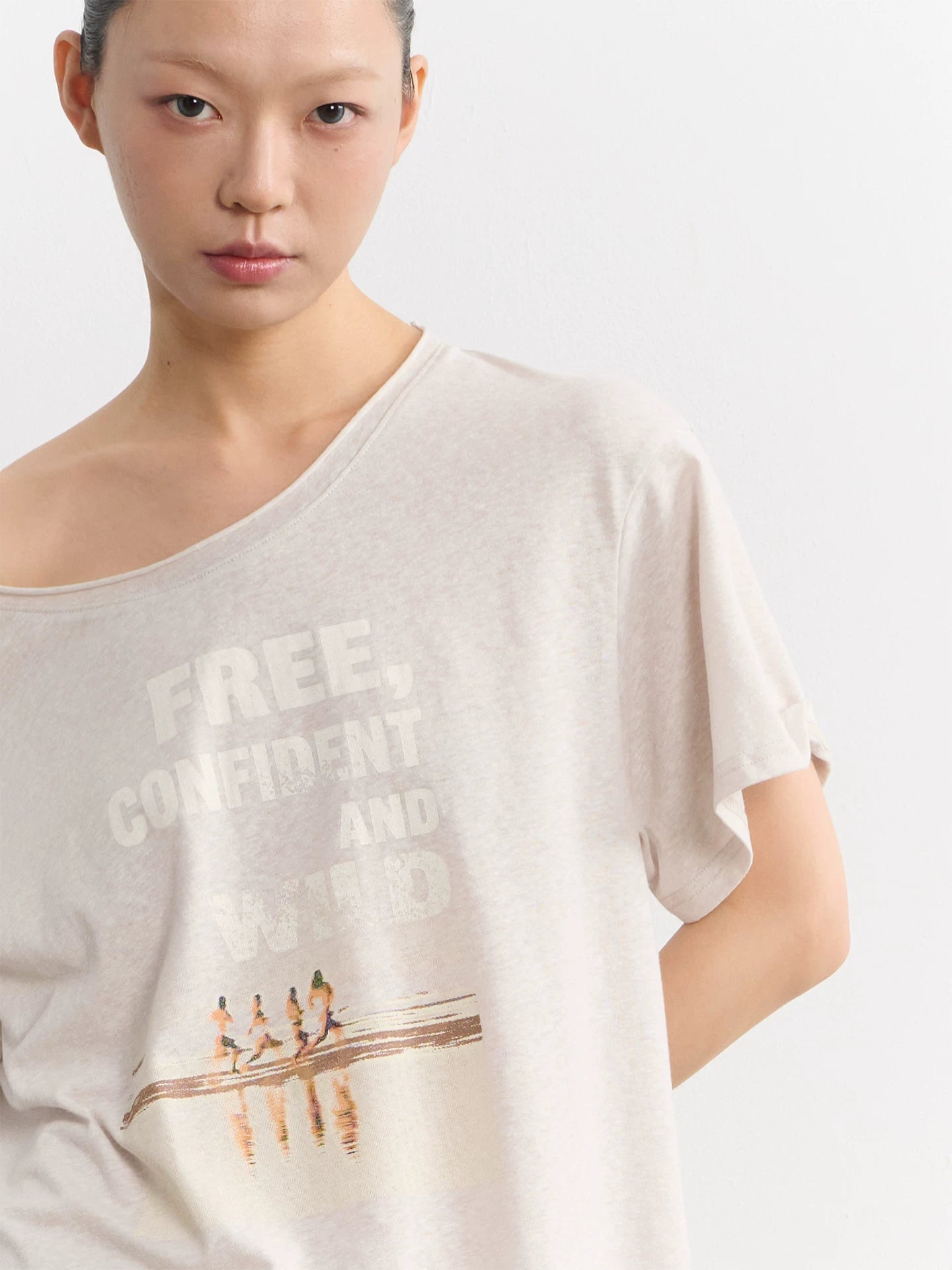 LINY LIBERTY Vintage Curled Round Neck Loose Tee