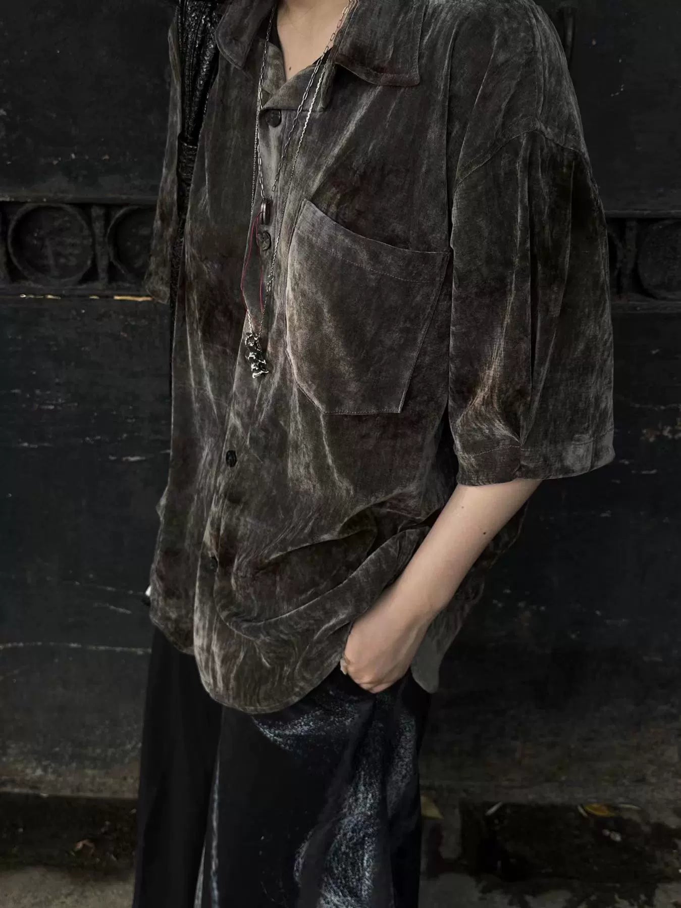 NOT UGLY Velvet Premium Textured Double-pleated Short Sleeve Shirt