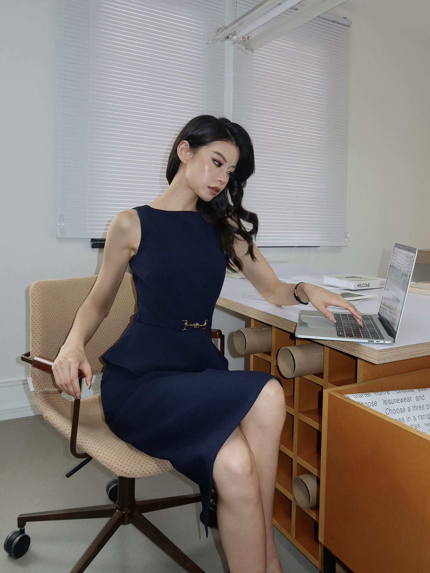 LLROGE Slim Skirt Two-piece Set