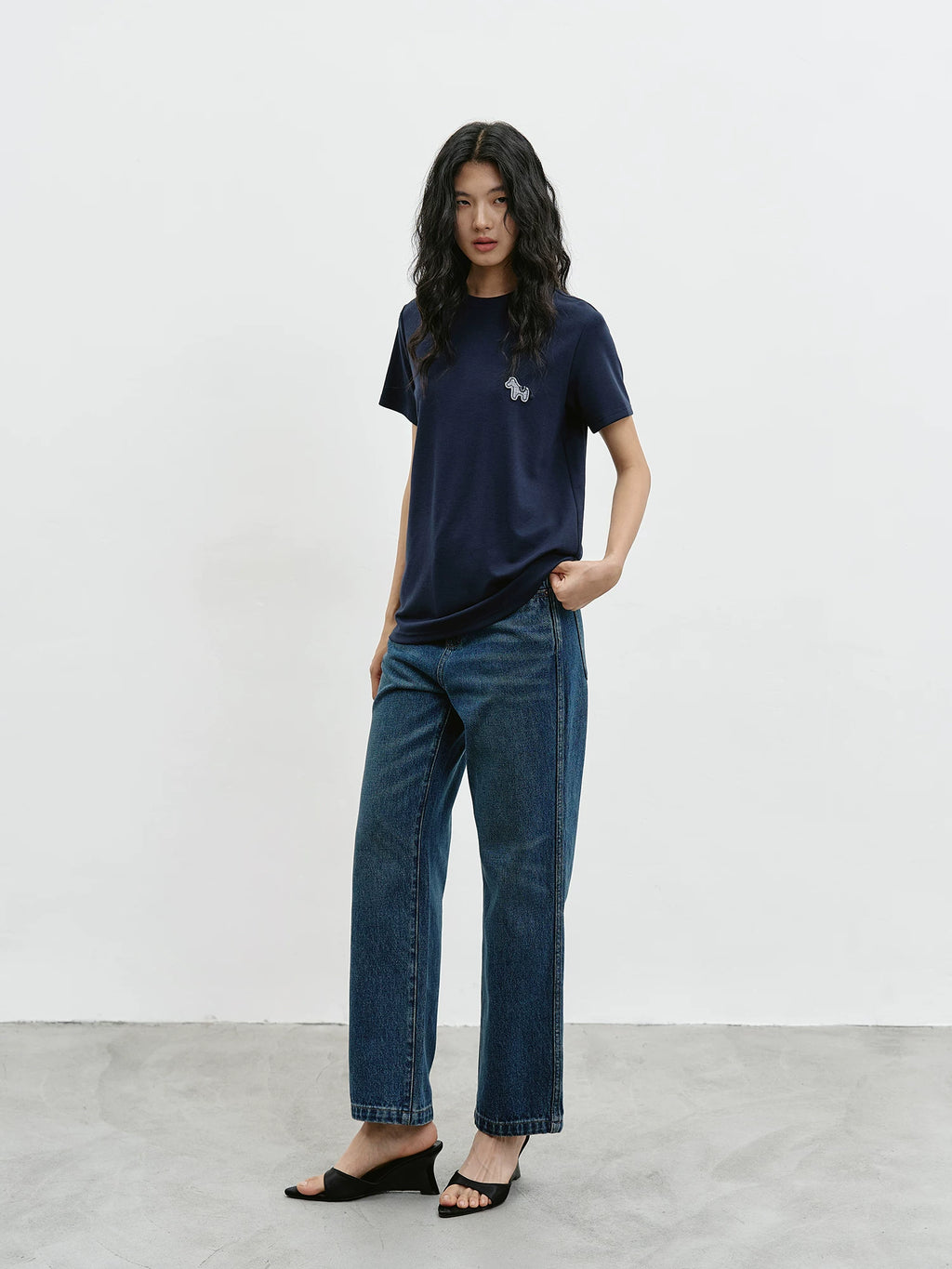 EIGHTHMONTH Loose and Thin Casual Tee