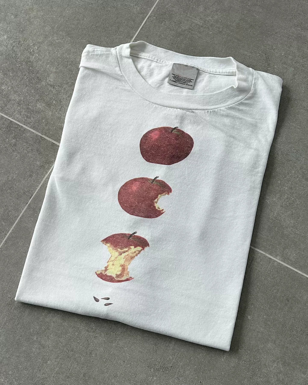 Wang Youbing Apple Printing Loose Casual Tee