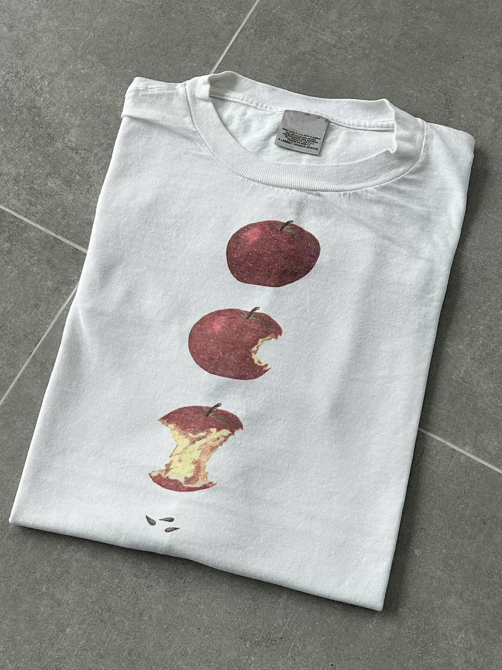 Wang Youbing Apple Printing Loose Casual Tee