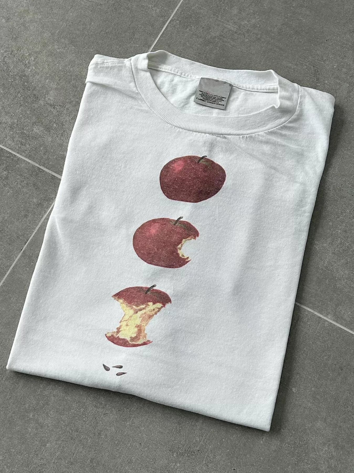 Wang Youbing Apple Printing Loose Casual Tee