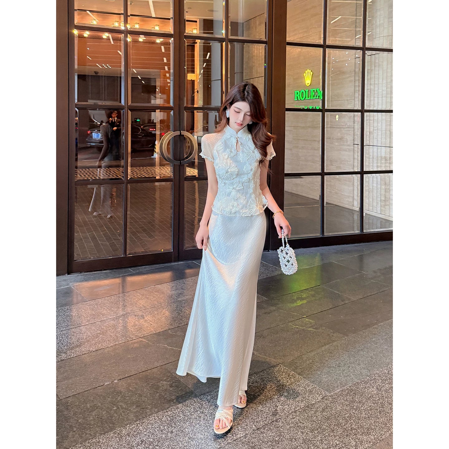 ZIHE Lace Three-dimensional Flower Top Satin Skirt Set