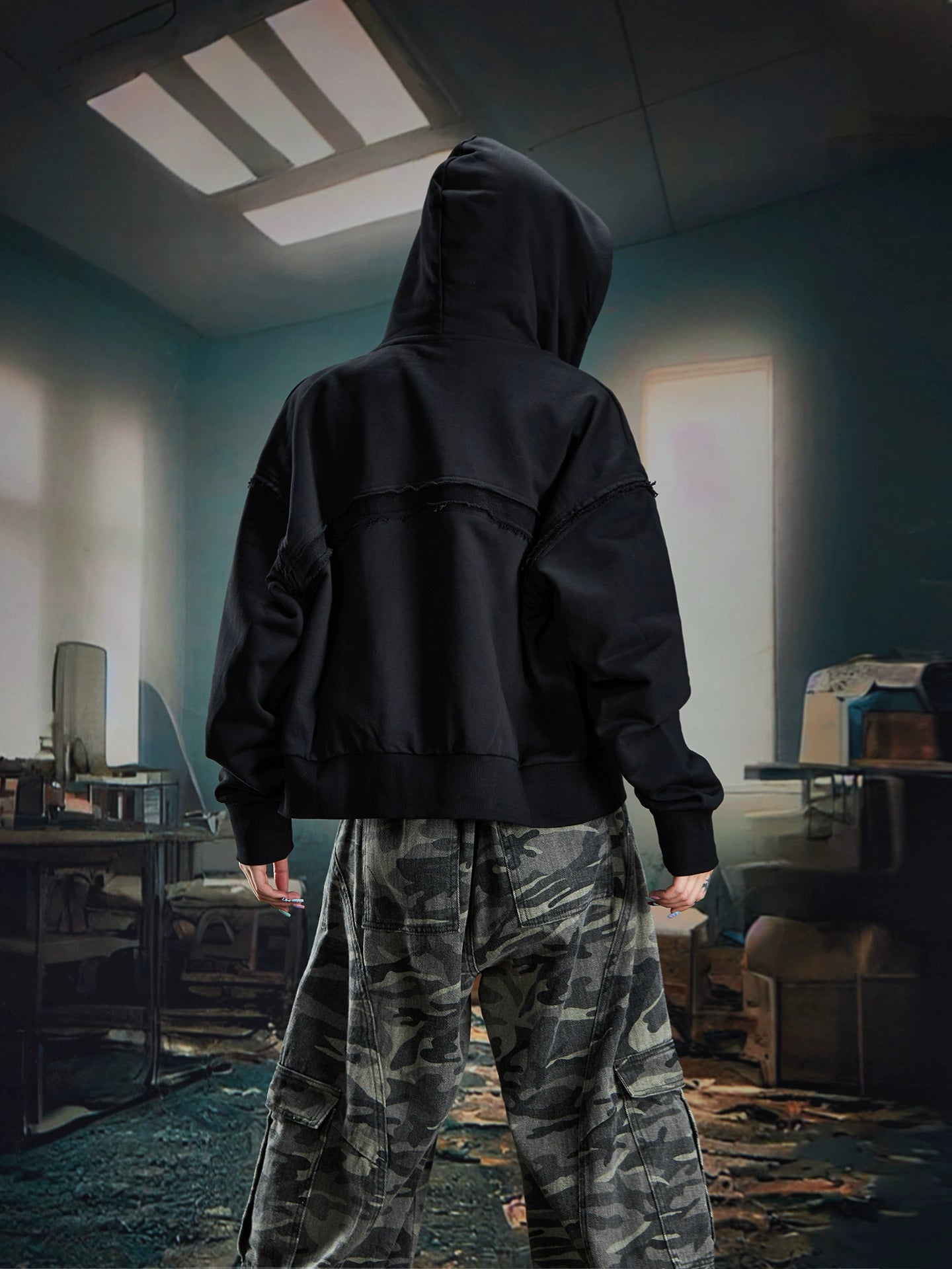 NOMANIAI Rough Edge Fringed Splicing Short Hooded Sweater