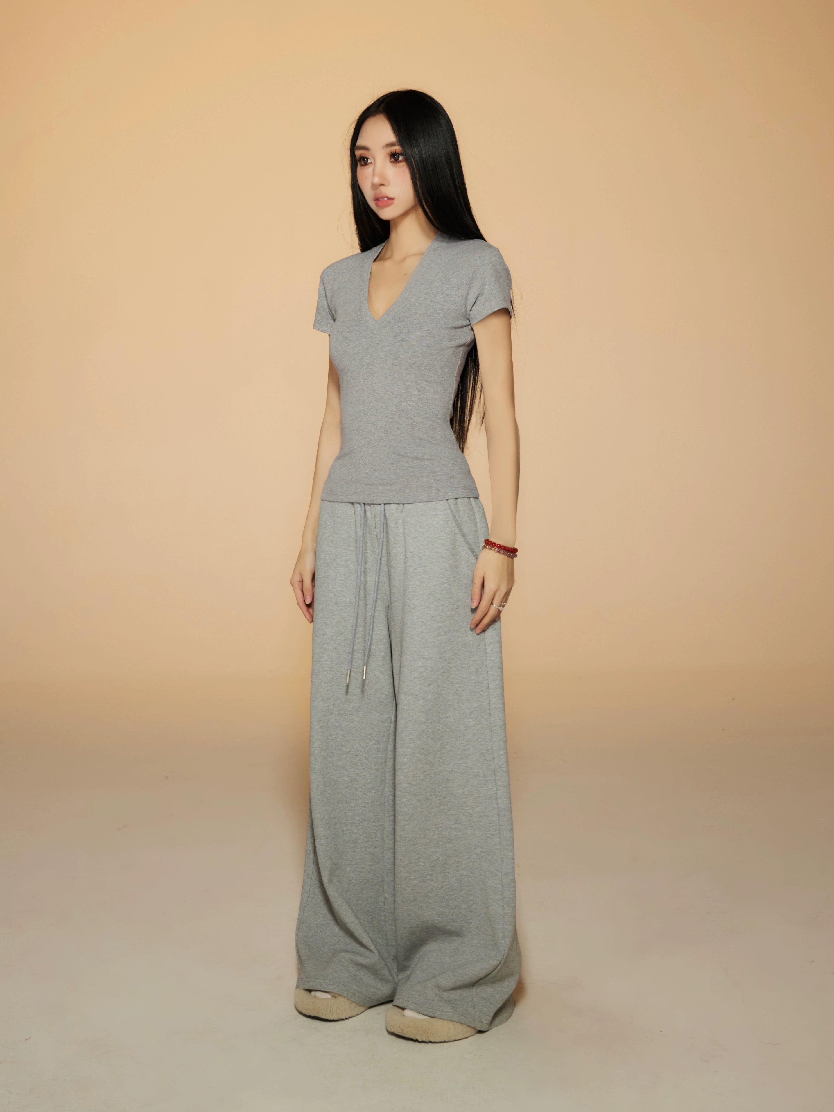 Zero Shoulder Slim Slim V-neck Tee