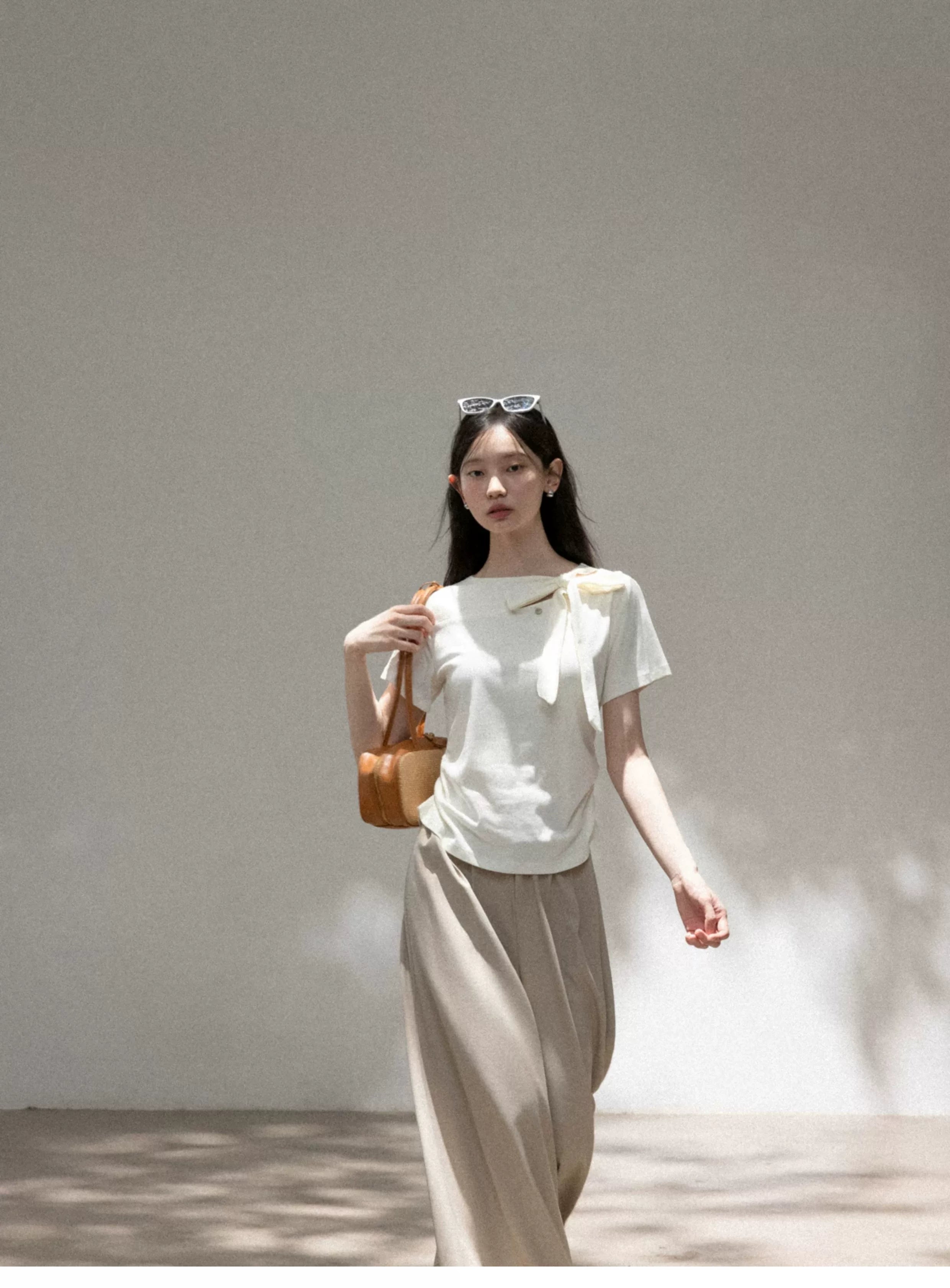 Cantonstory Crew Neck Front Shoulder Waist Thin Tee