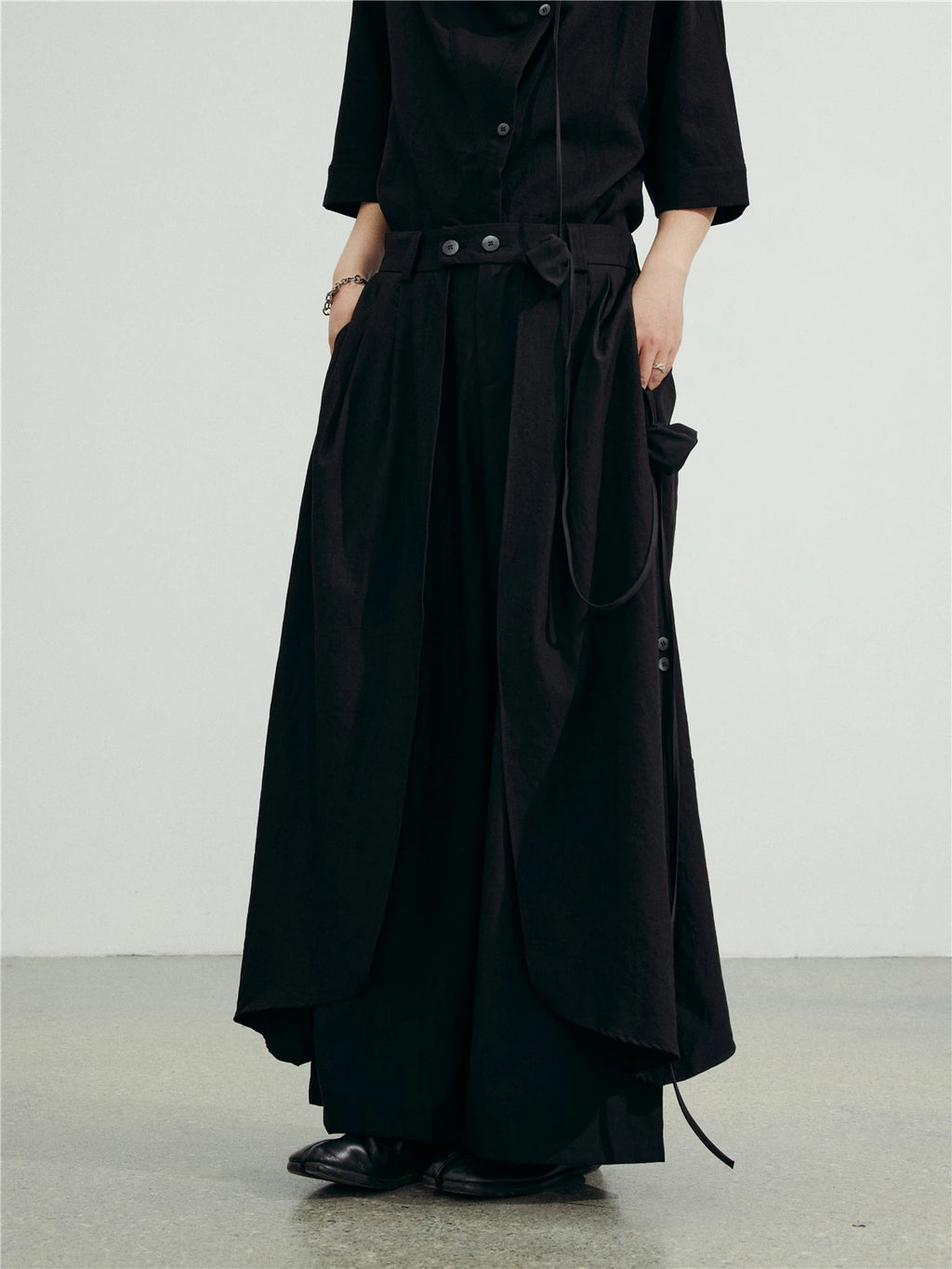 SUNYVONNE Niche Drapey Irregular Casual Pants and Skirts