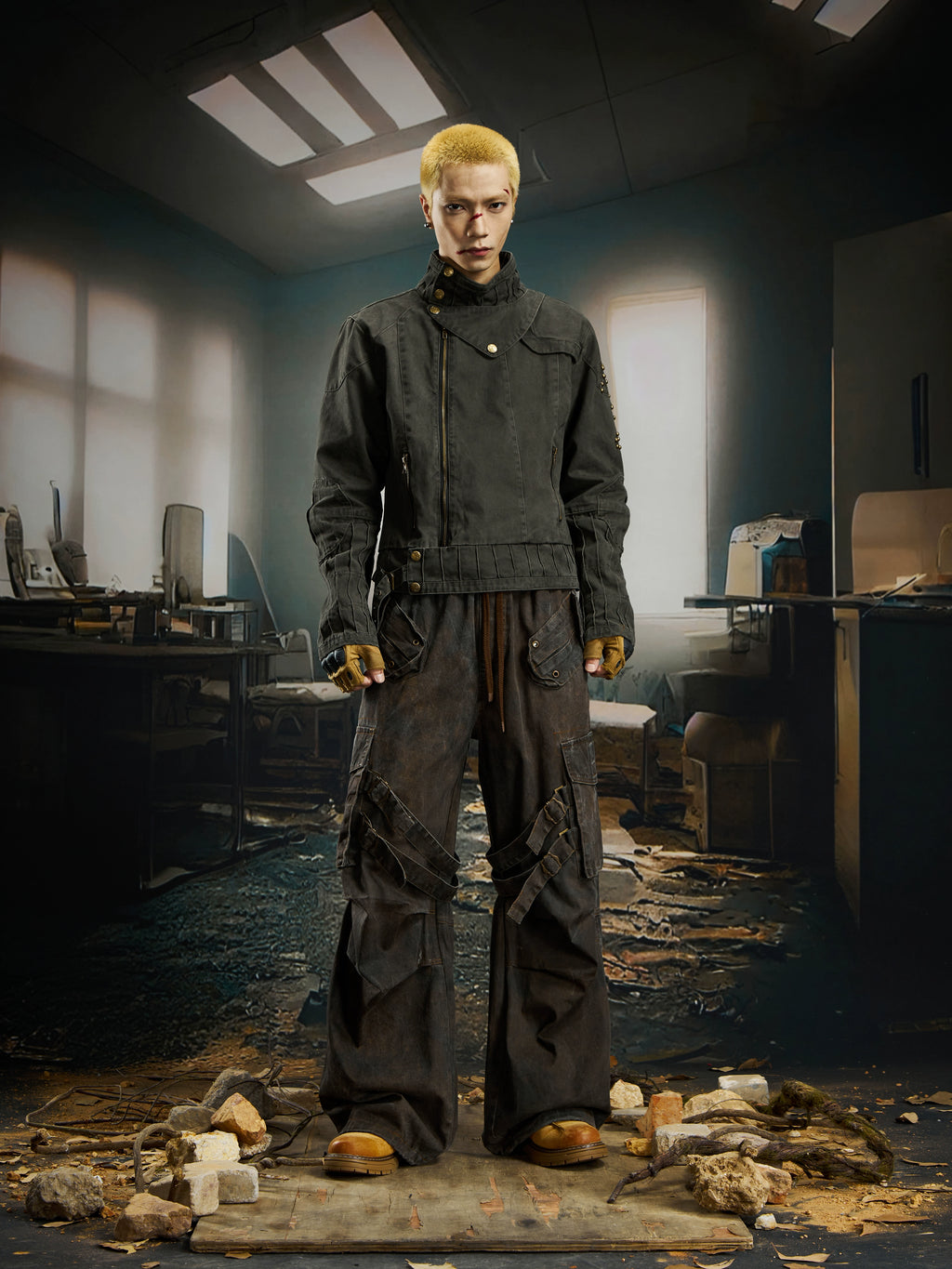 NOMANIAI Old Embroidered Bronze Rivet Short Denim Jacket