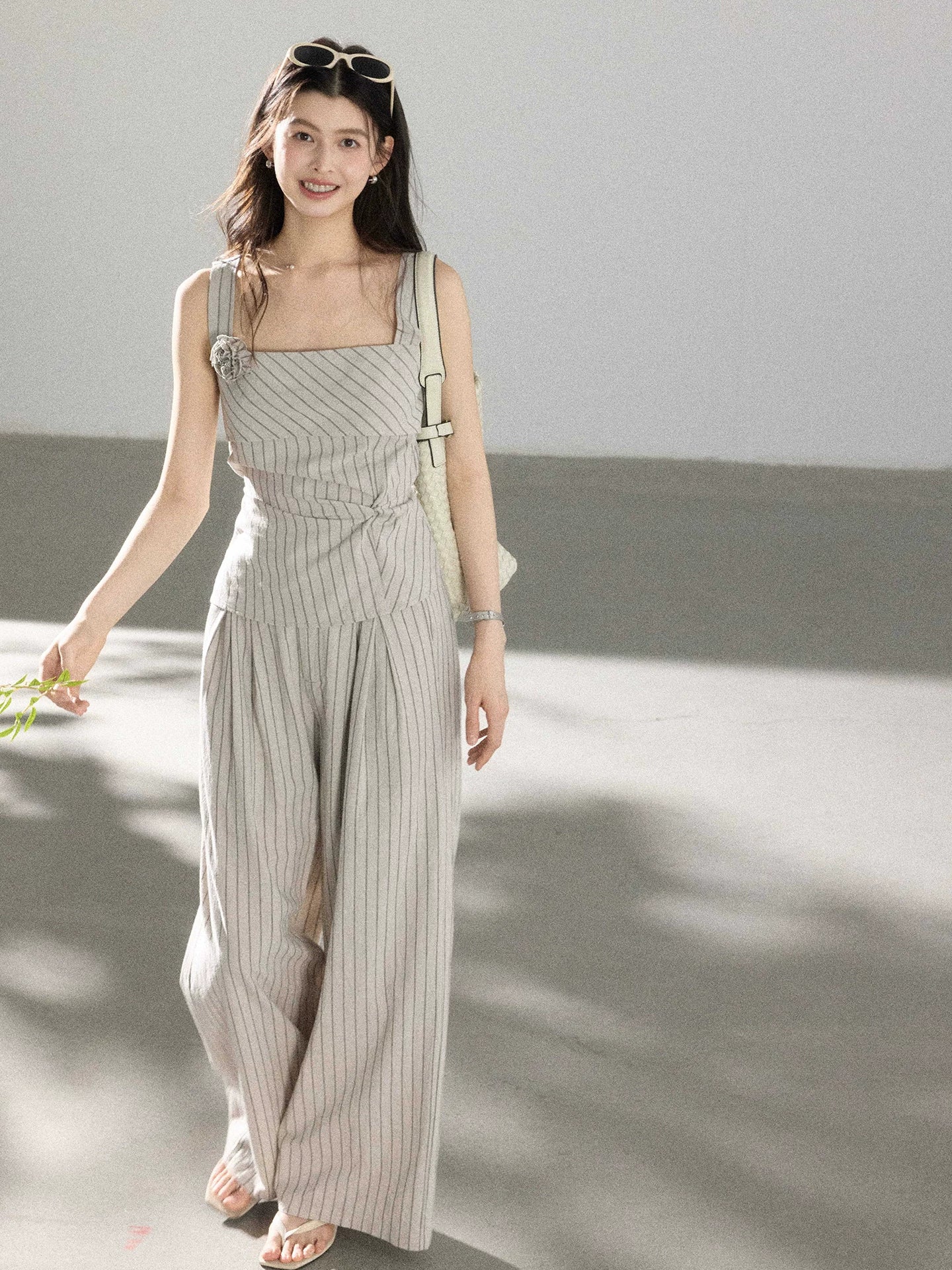 TYANG Three-dimensional Flower Suspender Casual Pants Set