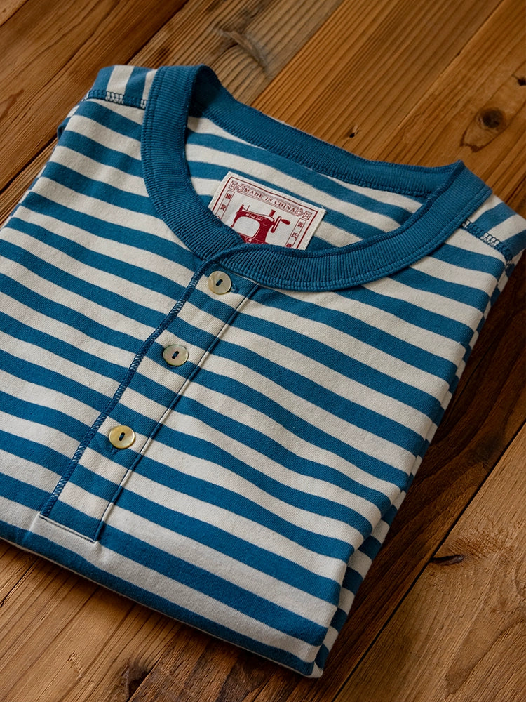 PrintAce Retro Shell Buckle Light Blue Striped Loose Tee