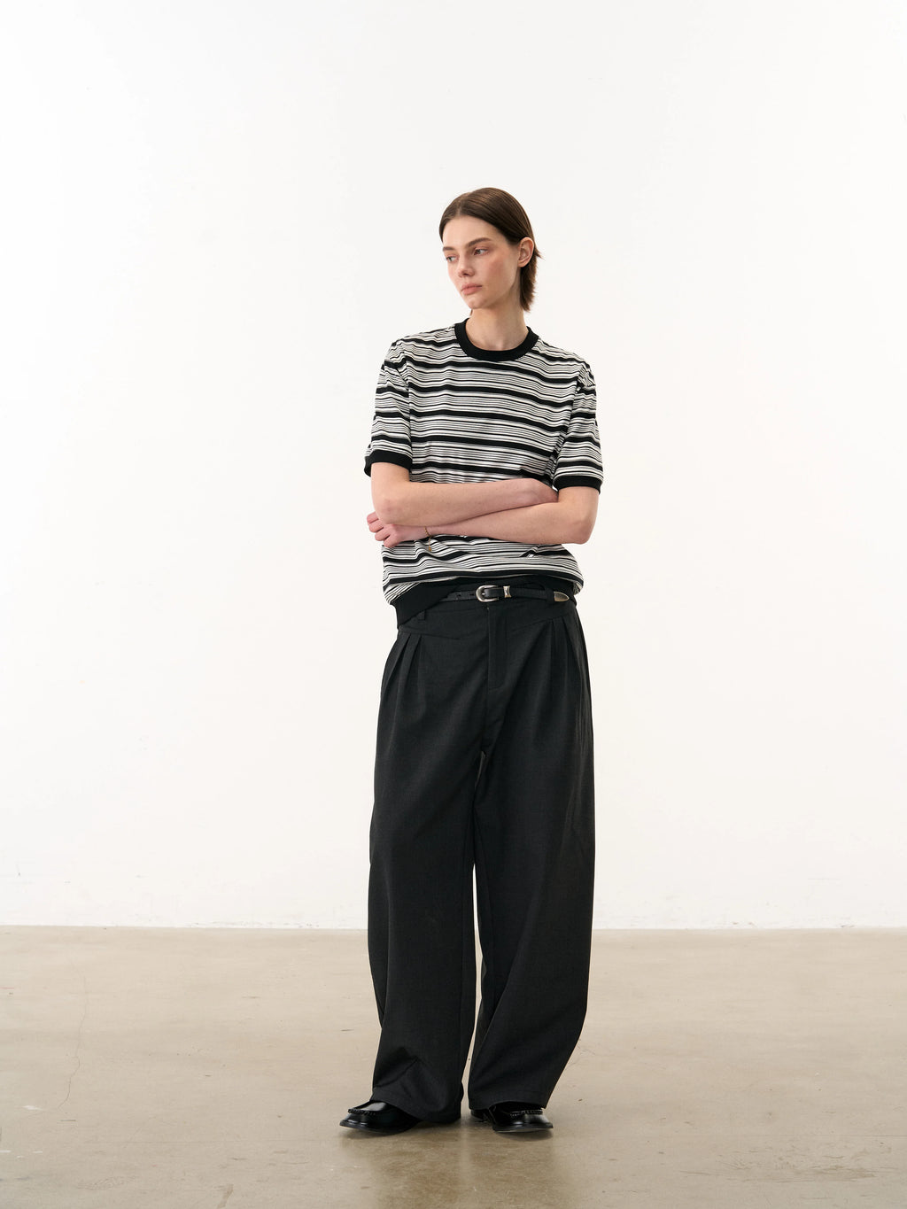 MANUSCRIPT Front Shoulder Striped Slim Tee