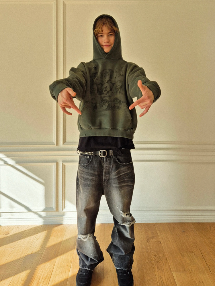 KONOOT Do Old Portrait Print Hooded Sweater