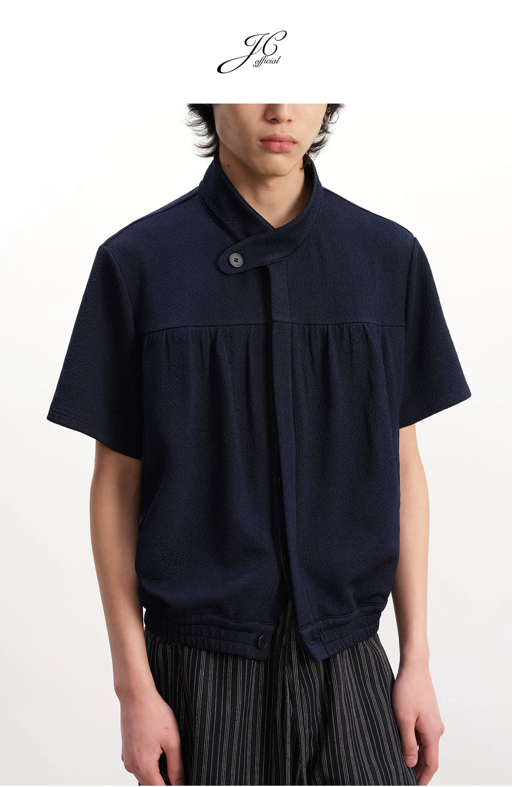 JCAESAR Stand-up Collar Pleated Short-sleeved Shirt