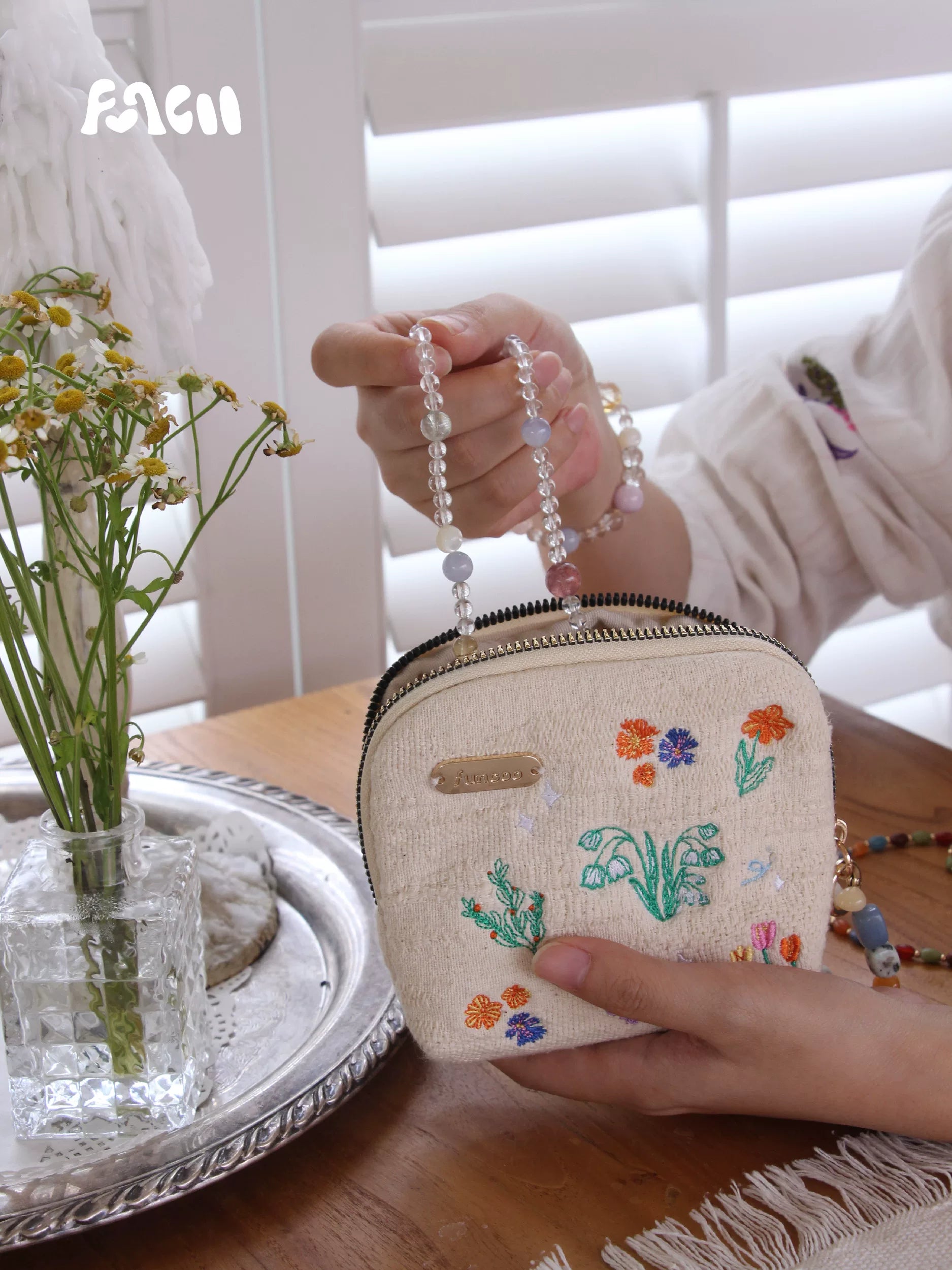 FUNCOO Cotton and Linen Embroidered Flower Portable Jewelry Bag