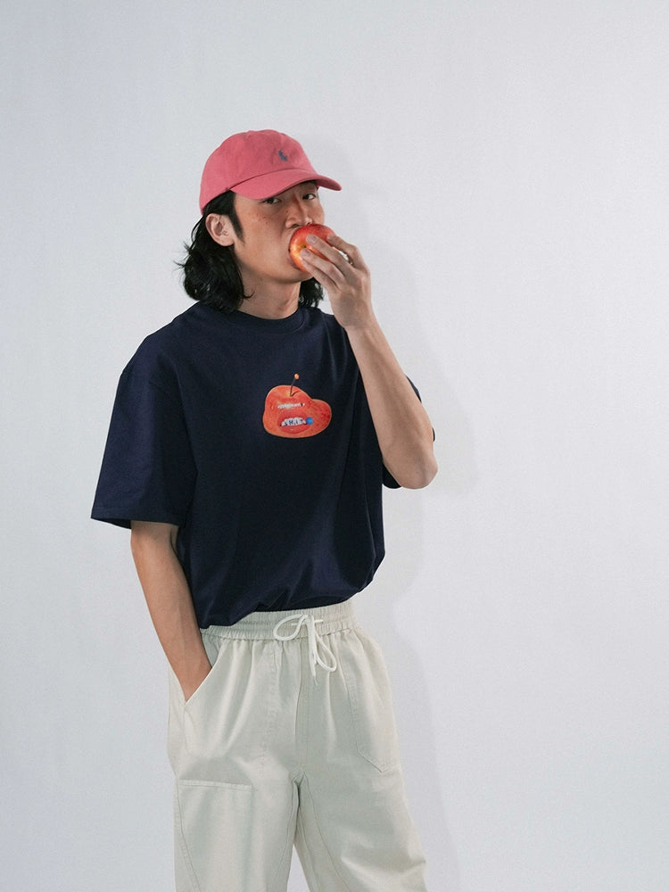 O3PARK Loose and Versatile "Apple Warrior" Printed Tee