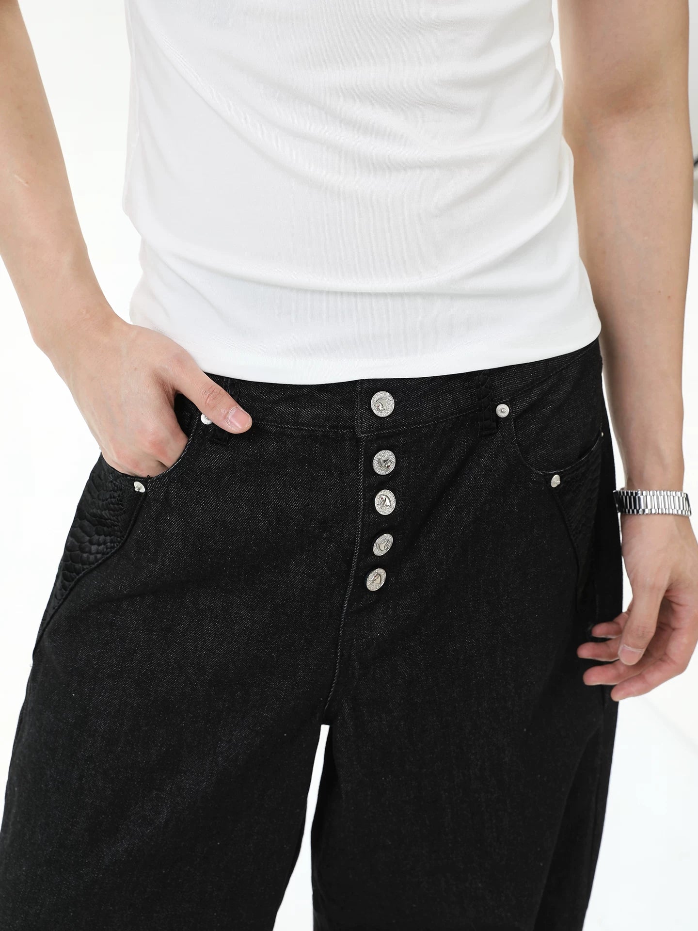 TURNTIDE Snake-stitched Straight Jeans