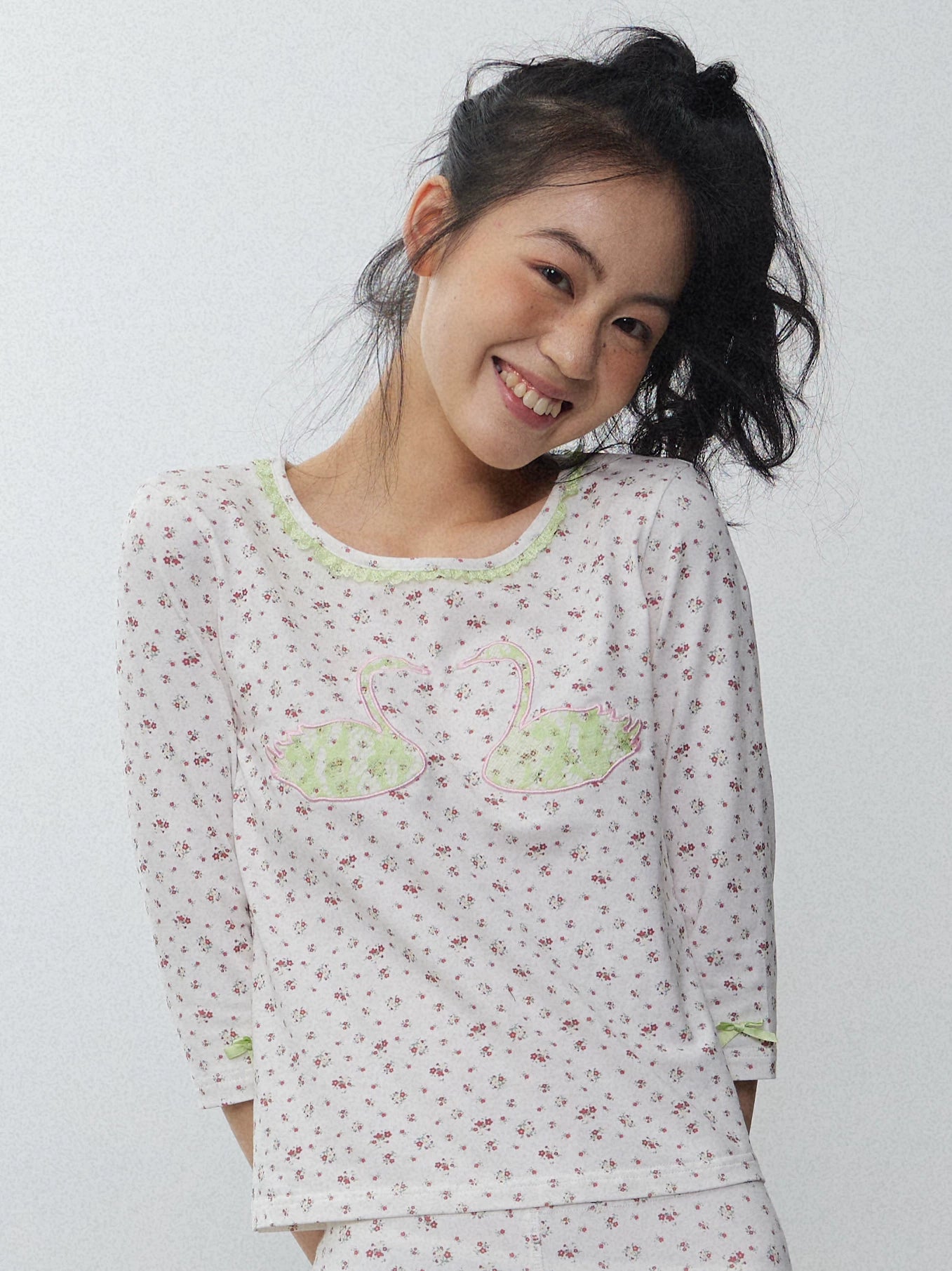 In Two Twos Lace Patch Embroidered Floral Tee