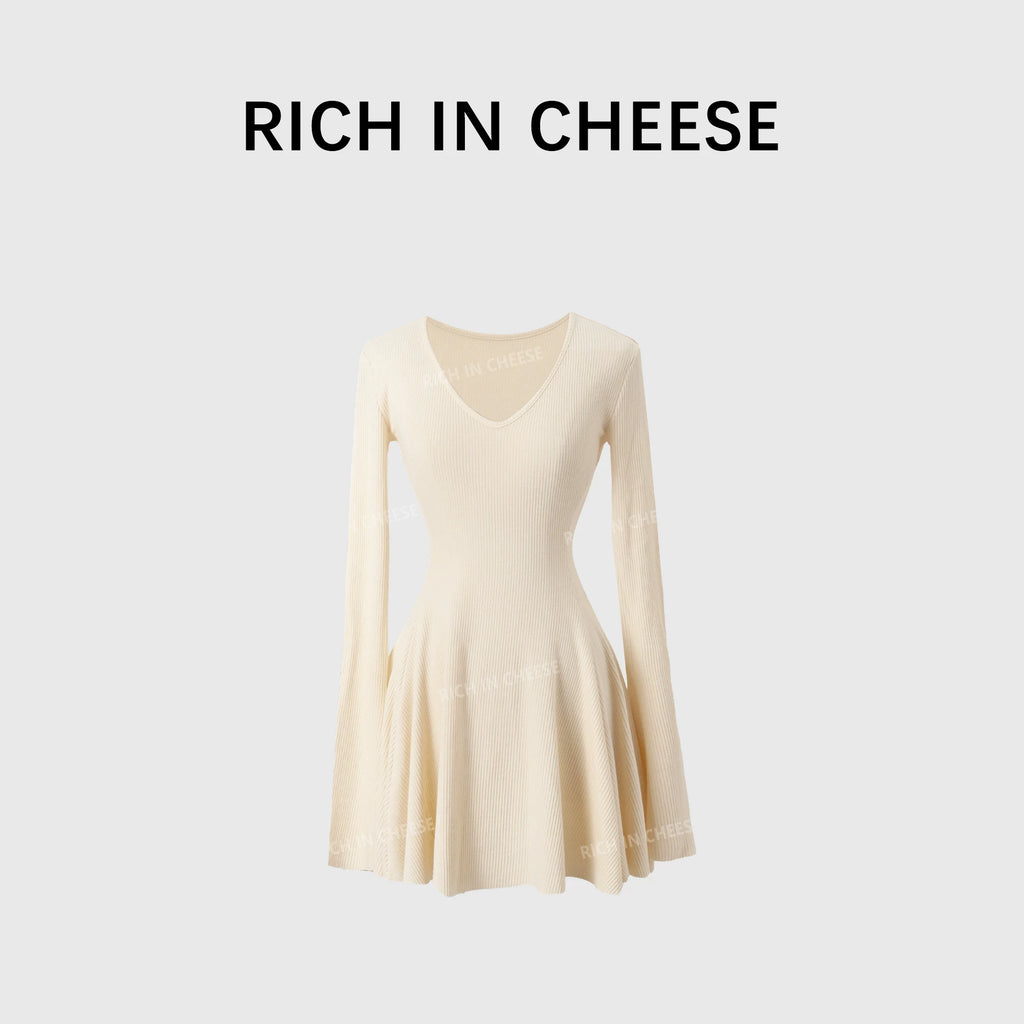 RICH IN CHEESE Knitted Waist Slim Dress