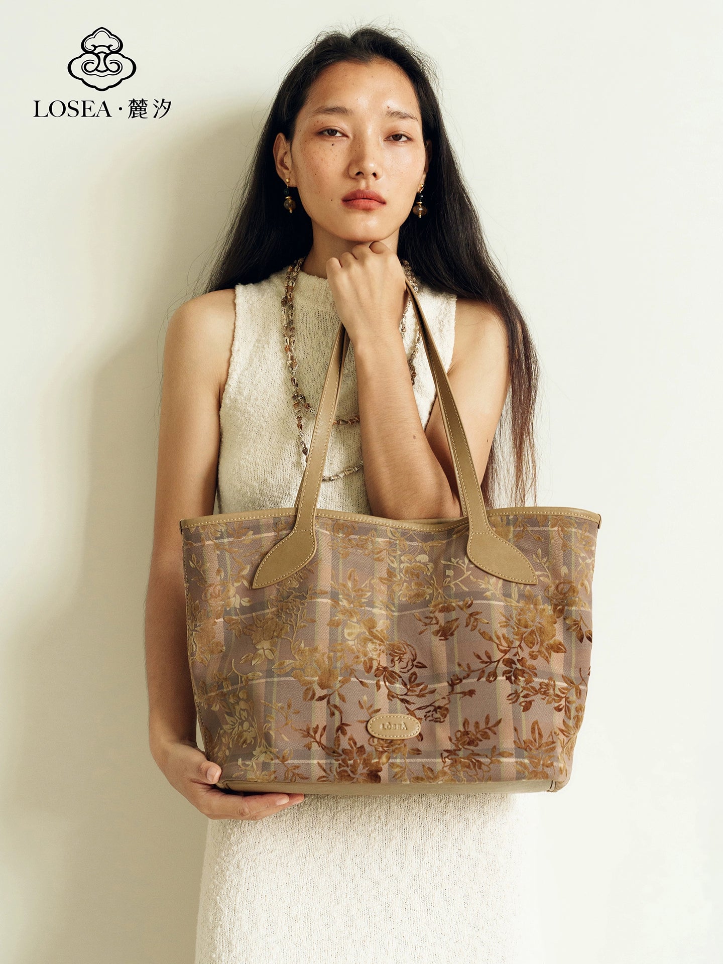 LOSEA Lu Xi All Things Grow Tie-dye flocking large-capacity tote bag