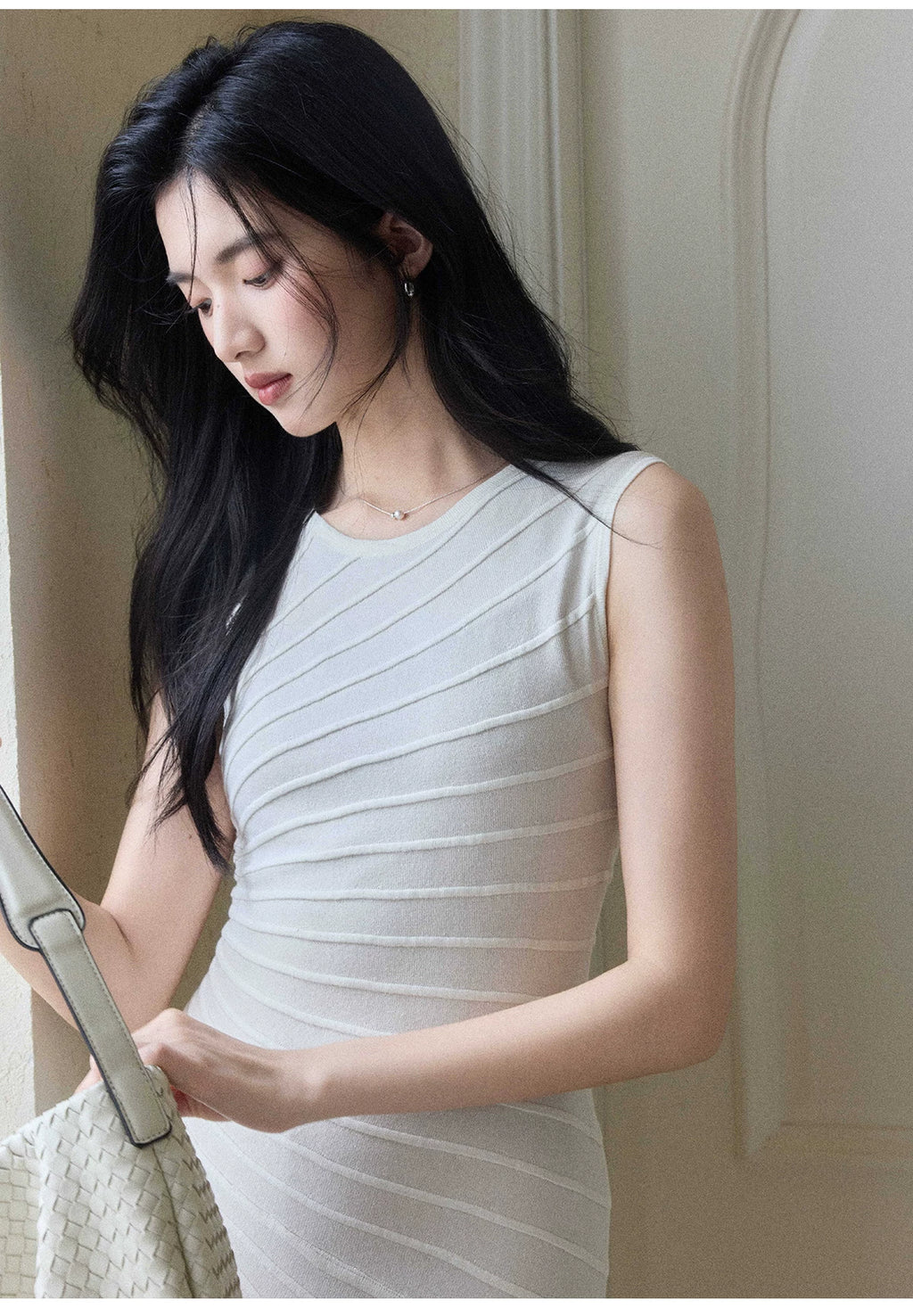 TYANG High-end Temperament Sleeveless Diagonal Pleated Dress