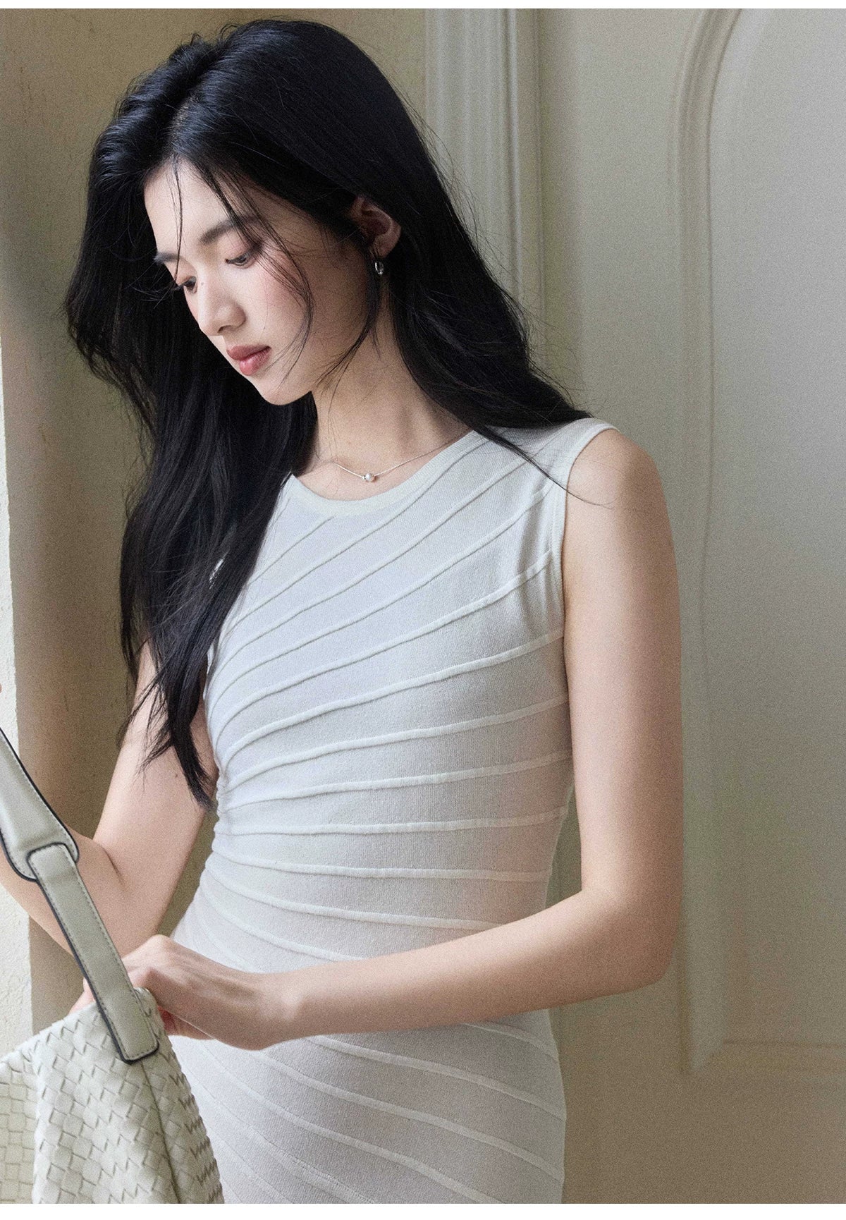 TYANG High-end Temperament Sleeveless Diagonal Pleated Dress
