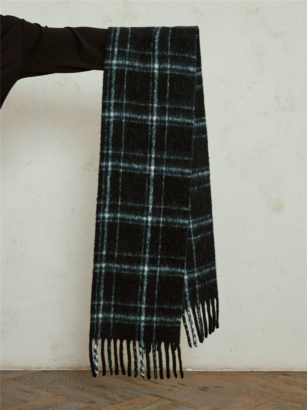 SUNYVONNE Vintage Plaid Fringed Scarf