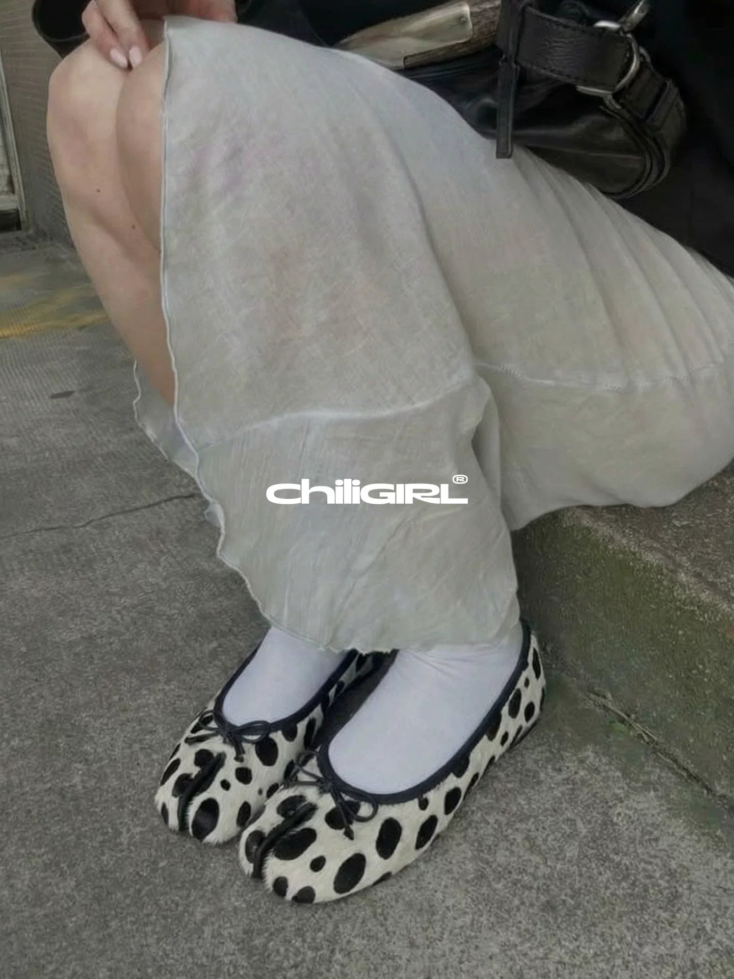 CHILIGIRL Cow-pattern Bow Light-mouth Single Shoes
