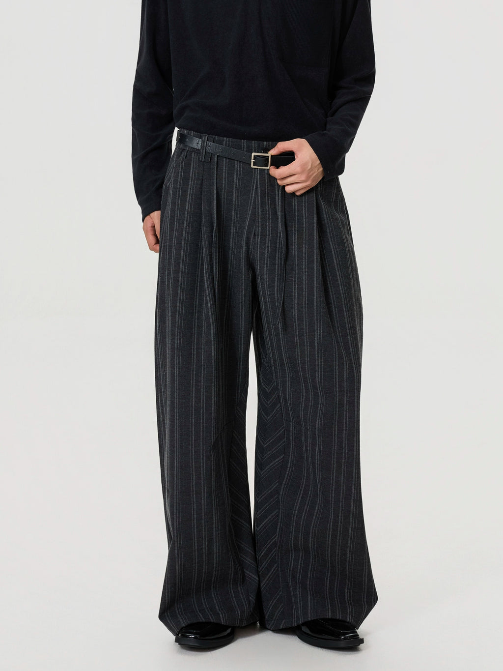 BTSG Slack Striped Lace-Up Pants