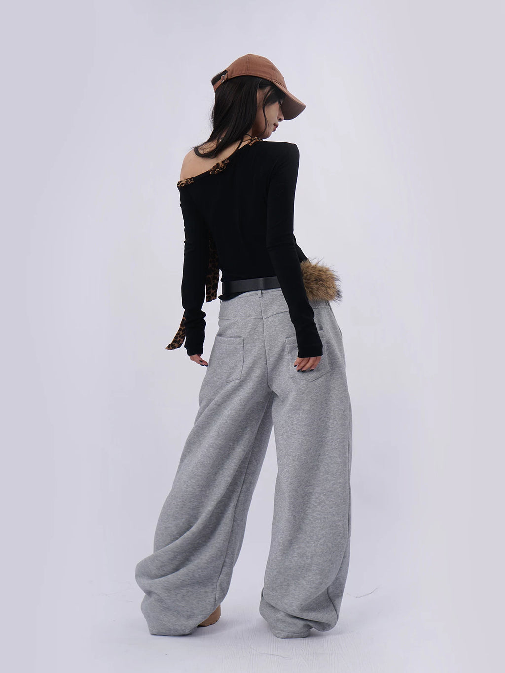 SAMUSAN Long Streamer Leopard Print Slanted Shoulder Long Sleeve