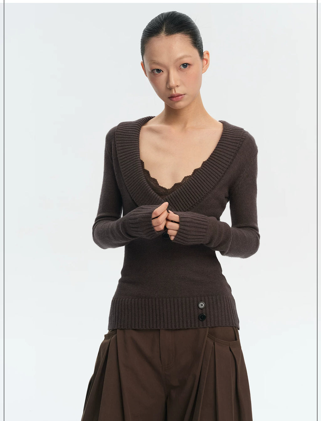 LINY LIBERTY Vintage Slim-fit V-neck Knitted Sweater