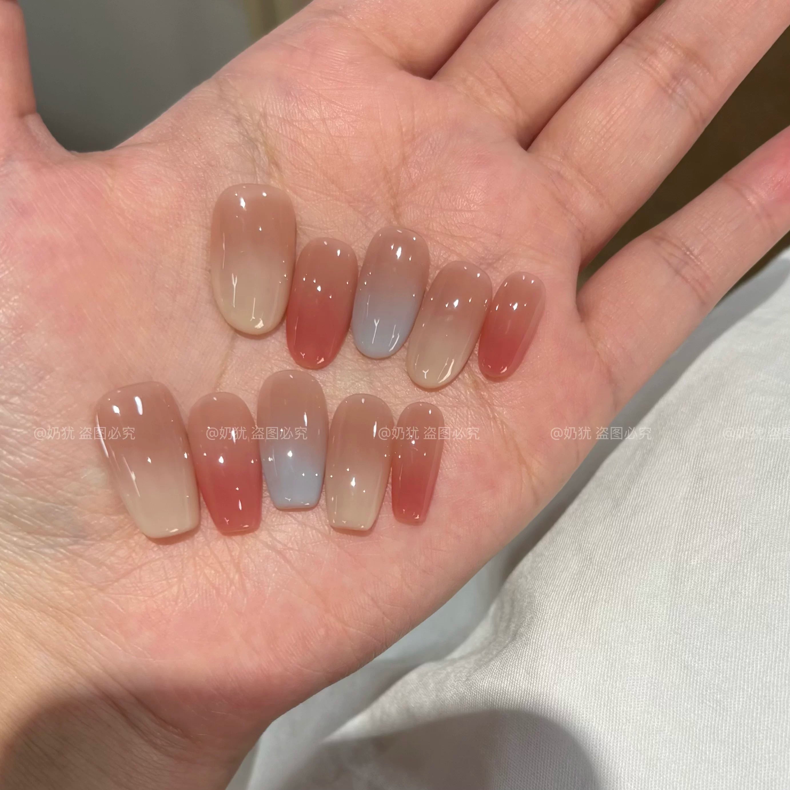 Beetle Nails Gradual Change White Hand Wear Armor