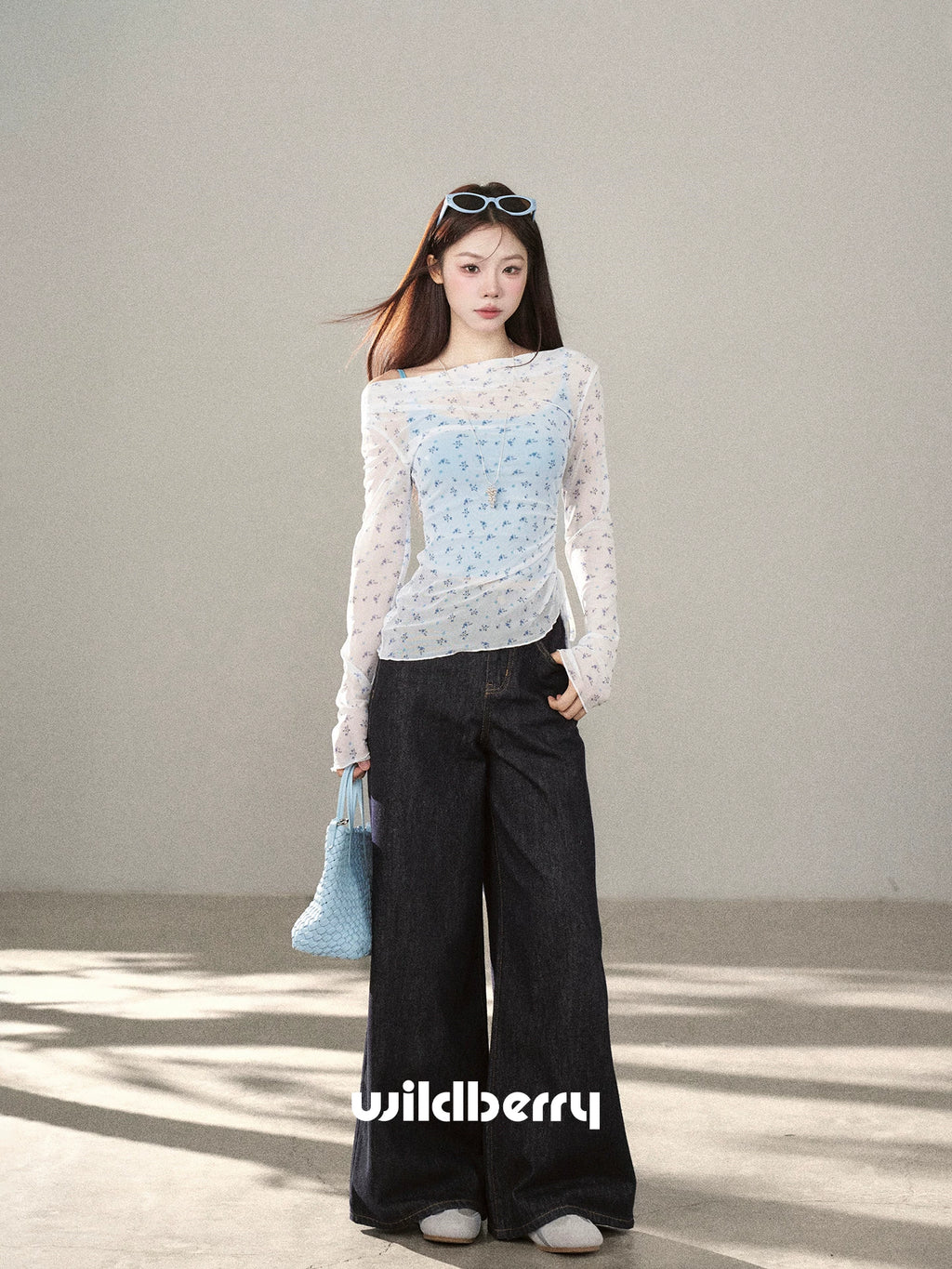 Wildberry Slim Skinny Floral Long Sleeve Sunscreen Blouse