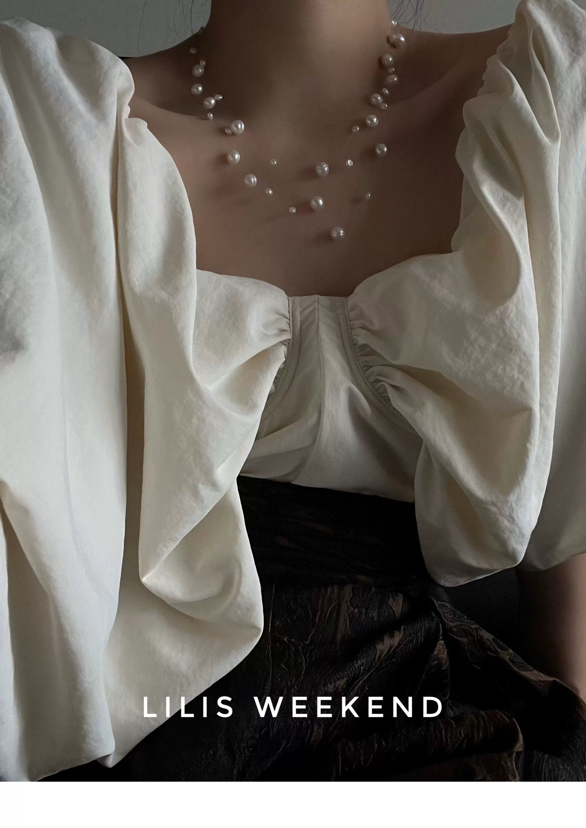 Lilis Weekend Triple Floating Pearl Niche Necklace