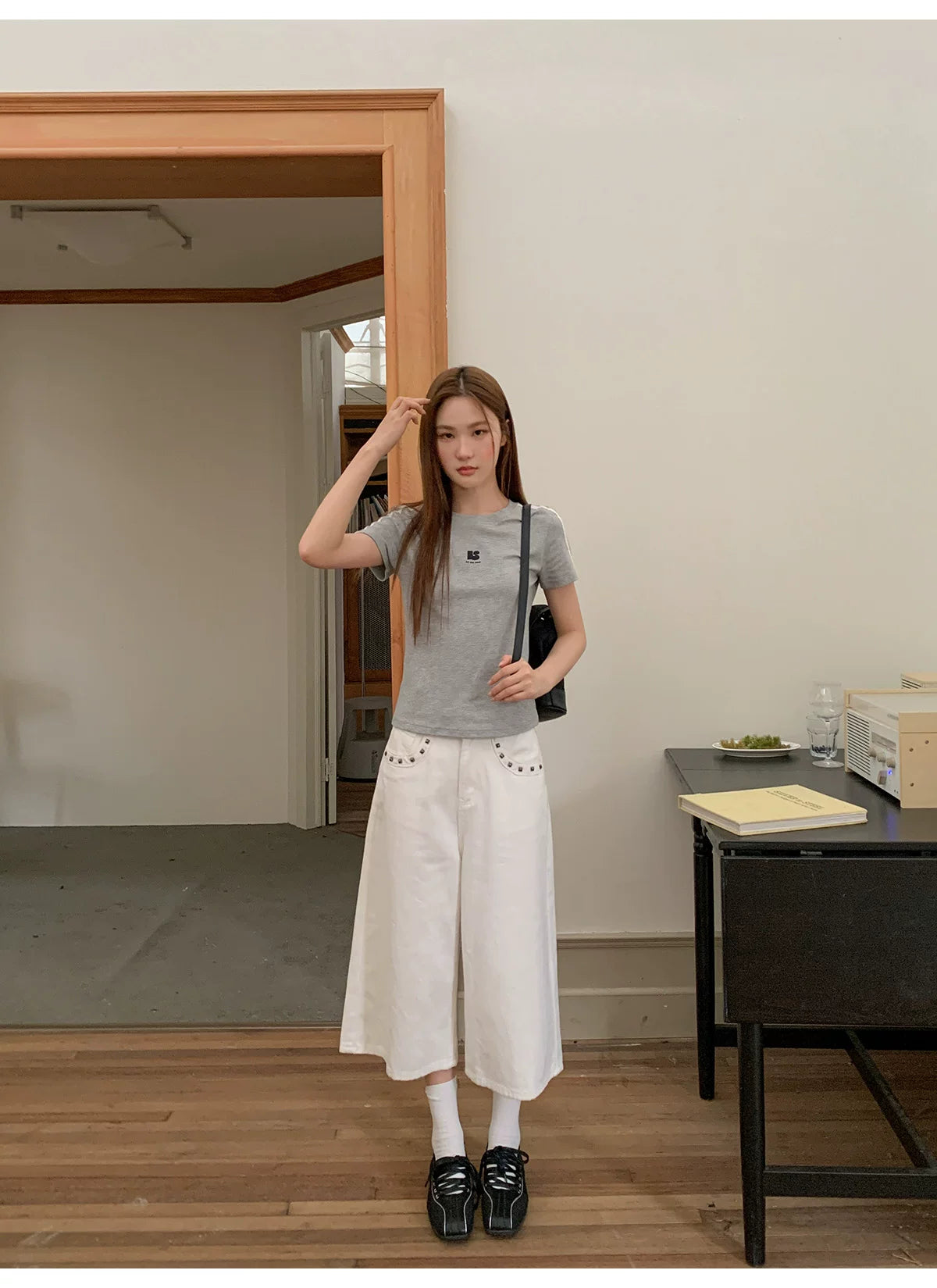 KANO Simple Letter Printing Contrasting Tee