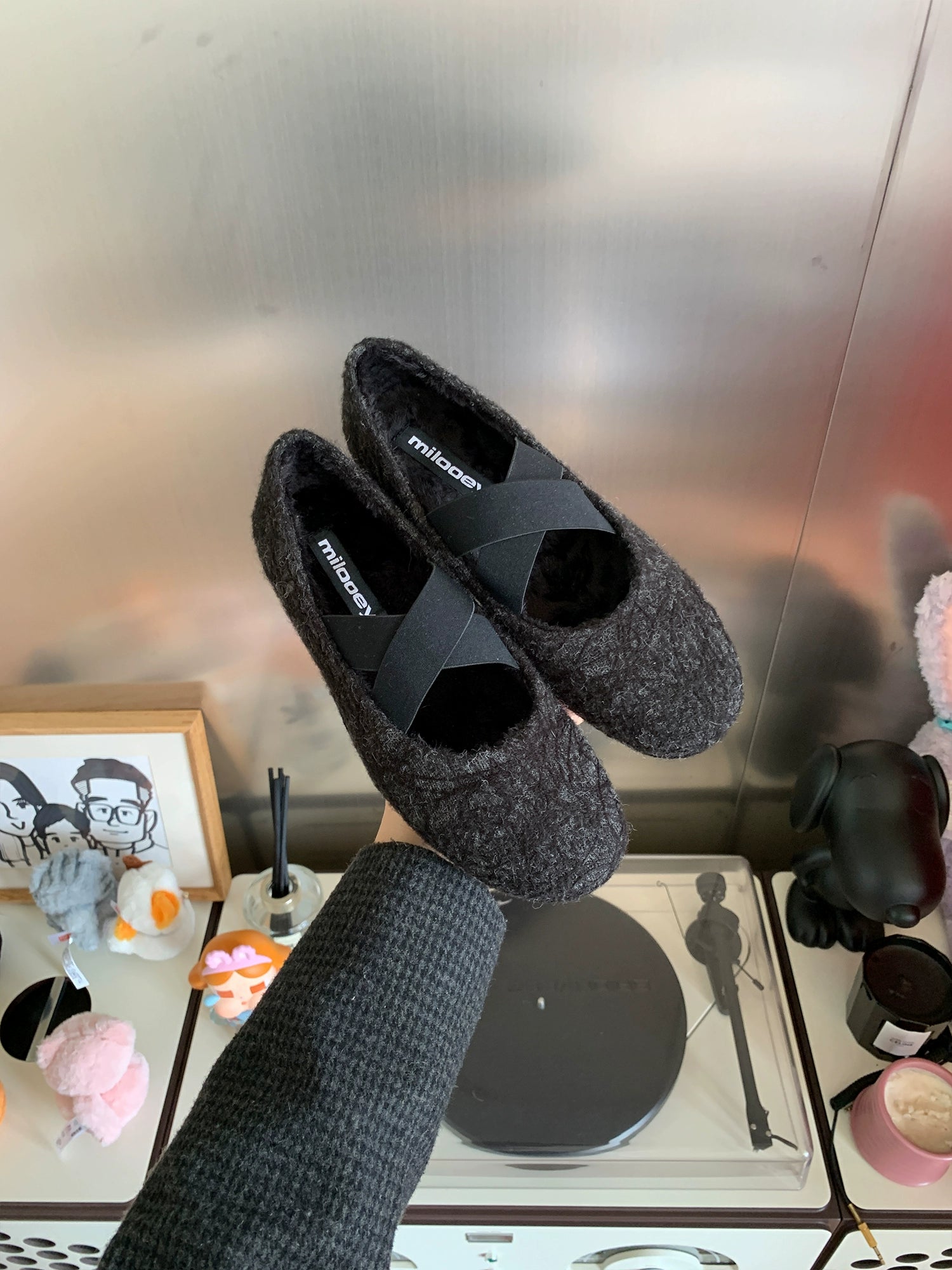 Milooey Cross Strap Out Fluffy Shoes