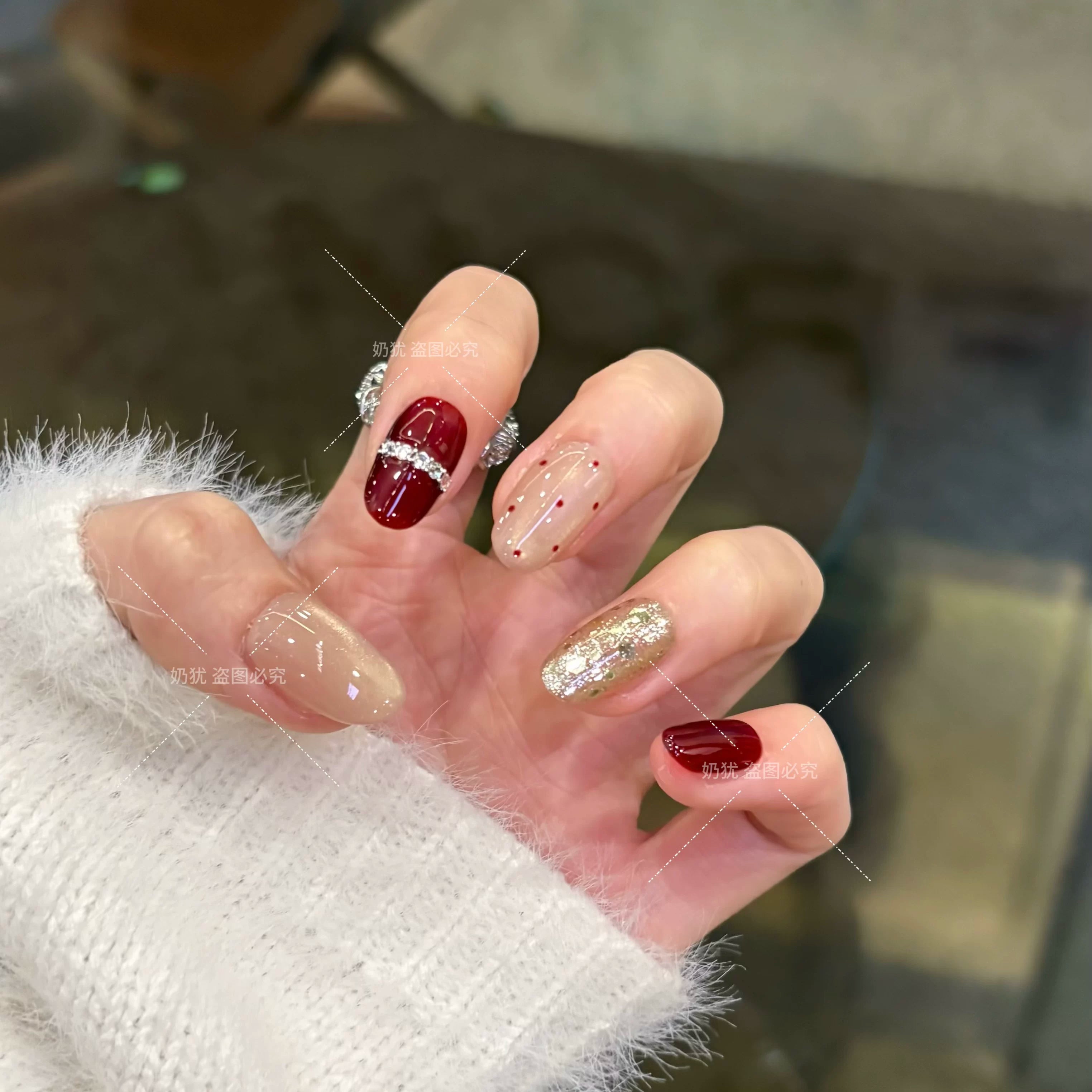 Beetle Nails Retro High-end Sense White Wearing Armor