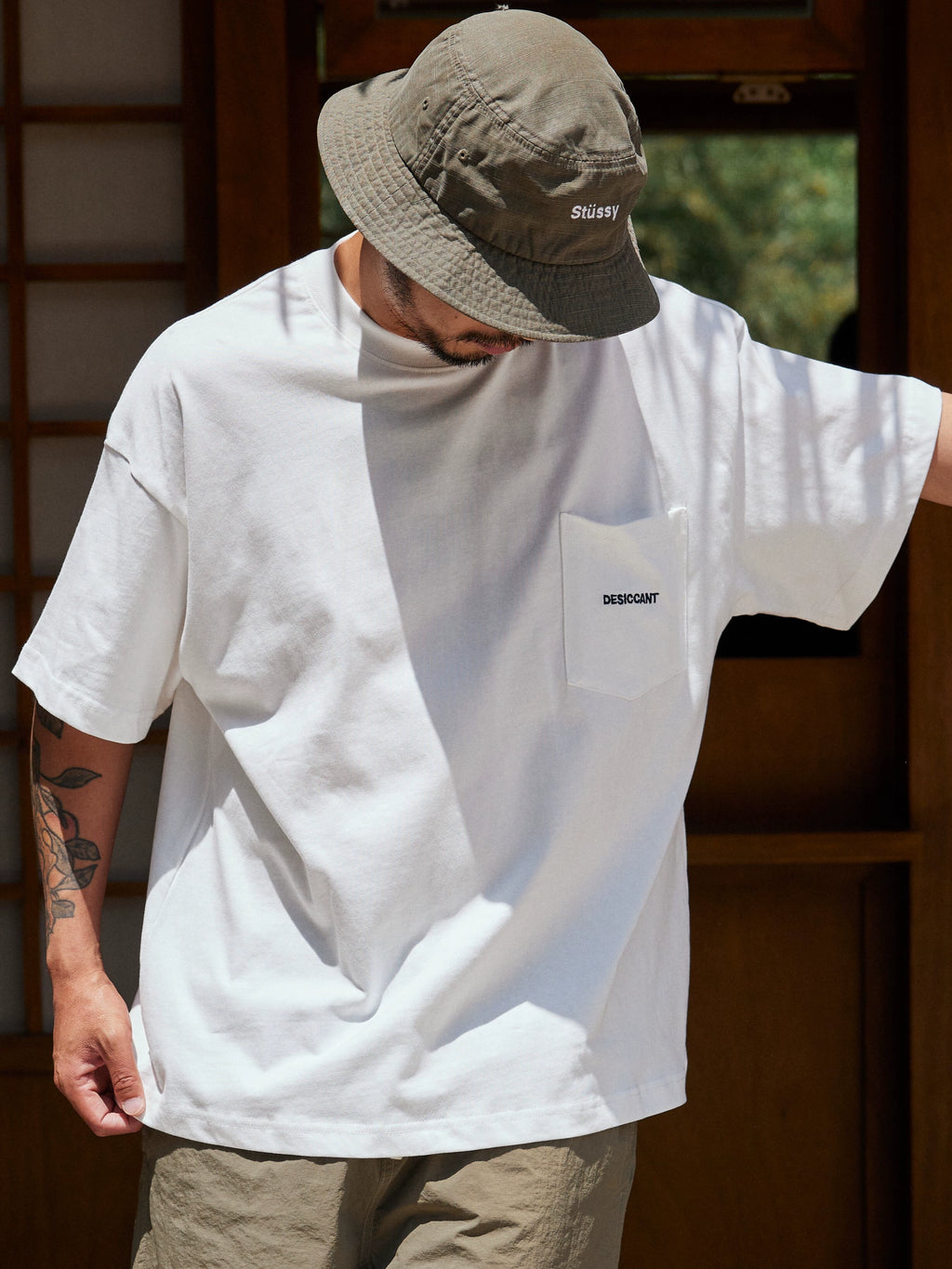 DESICCANT Embroidery LOGO Silhouette Loose Tee
