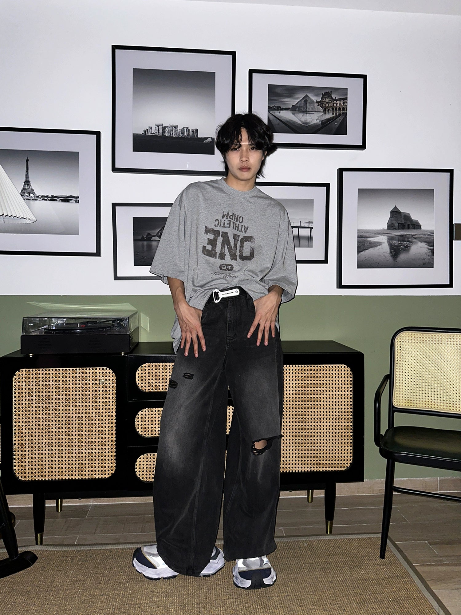 ONENINE34PM Inverted LOGO Printed Retro Loose Tee